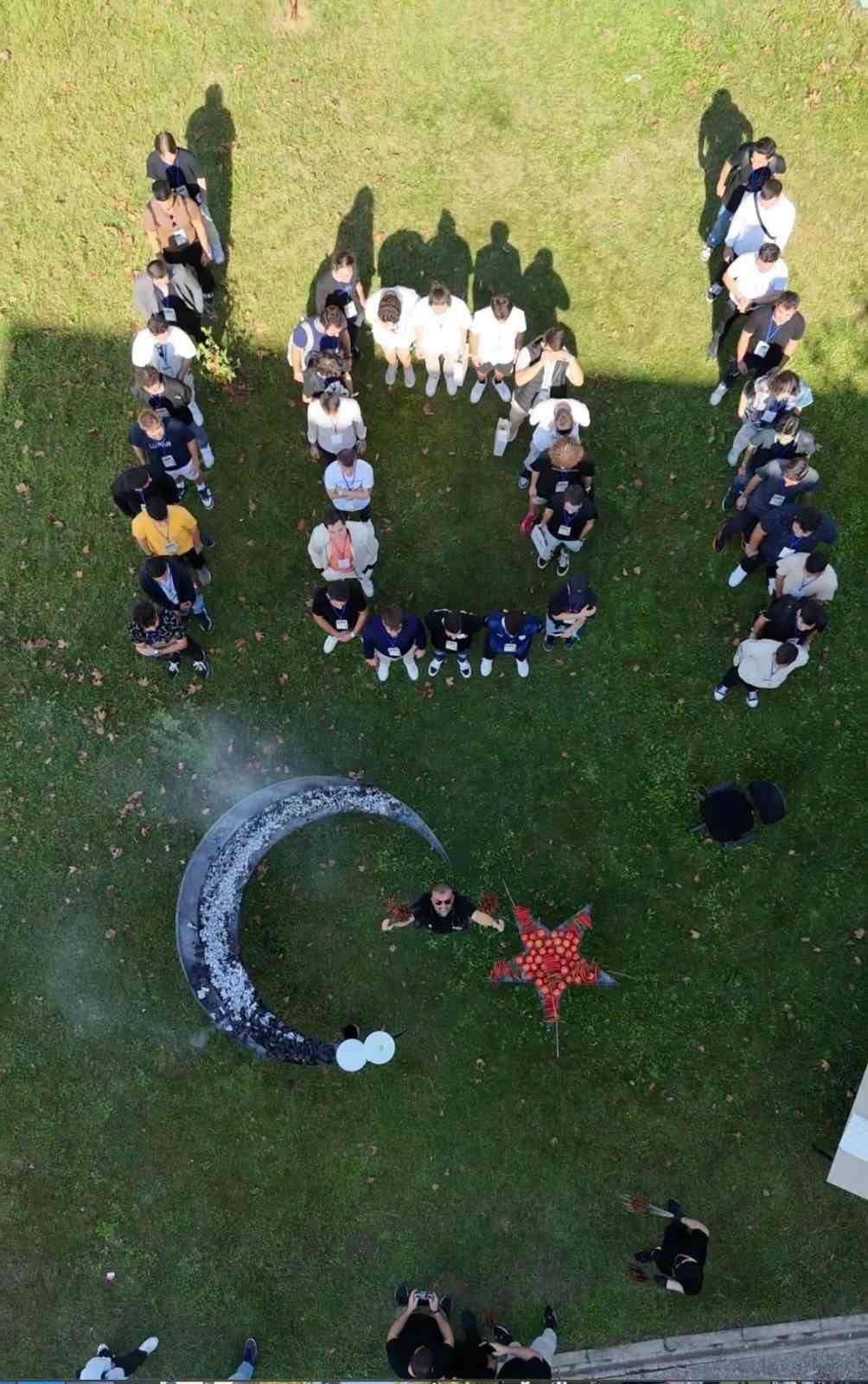 Fenomen ciğerci Cumhuriyet Bayramı’nı gençlerle kutladı