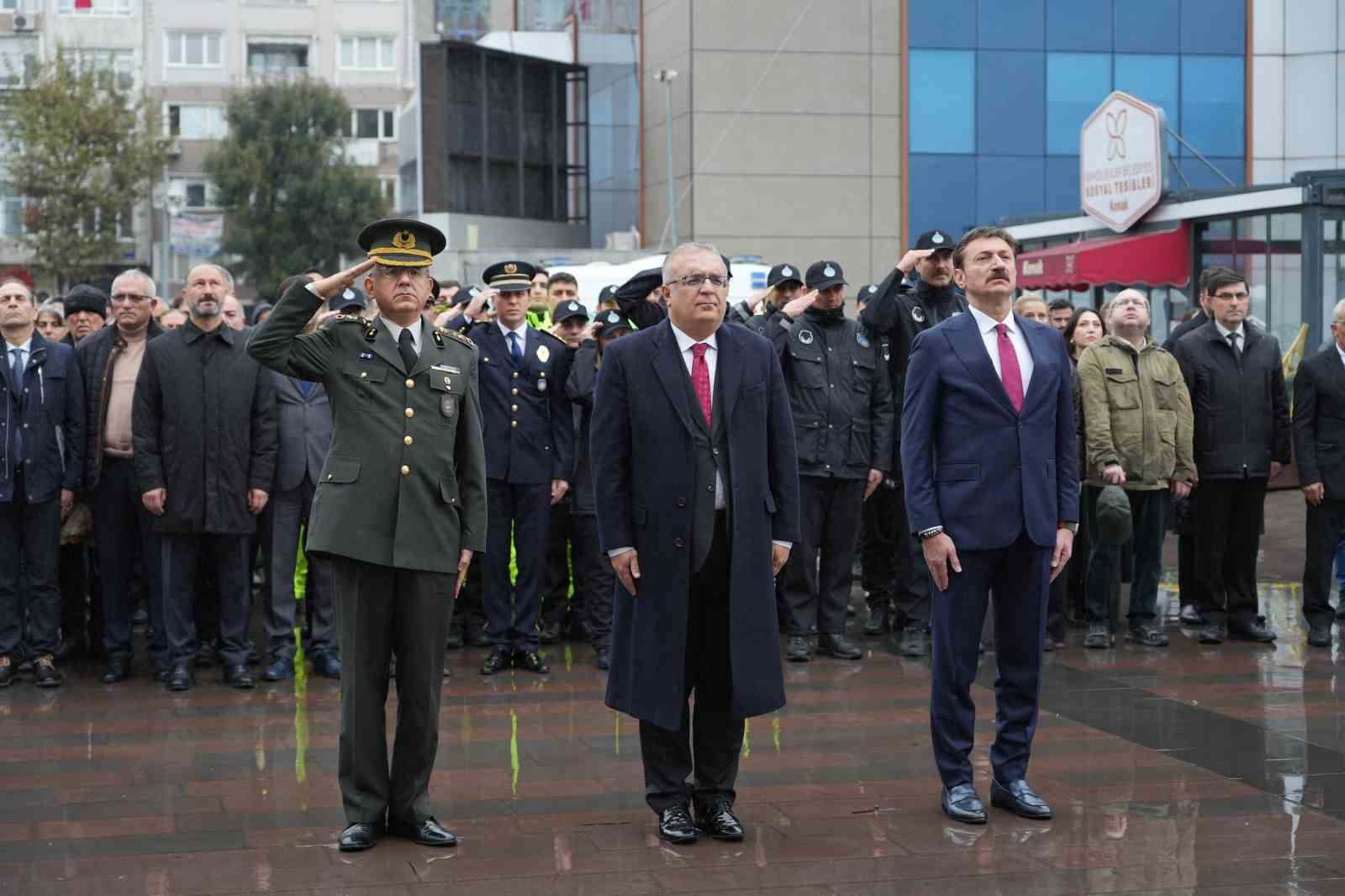 Bahçelievler Belediyesi 10 Kasım’da Atatürk’ü saygıyla andı