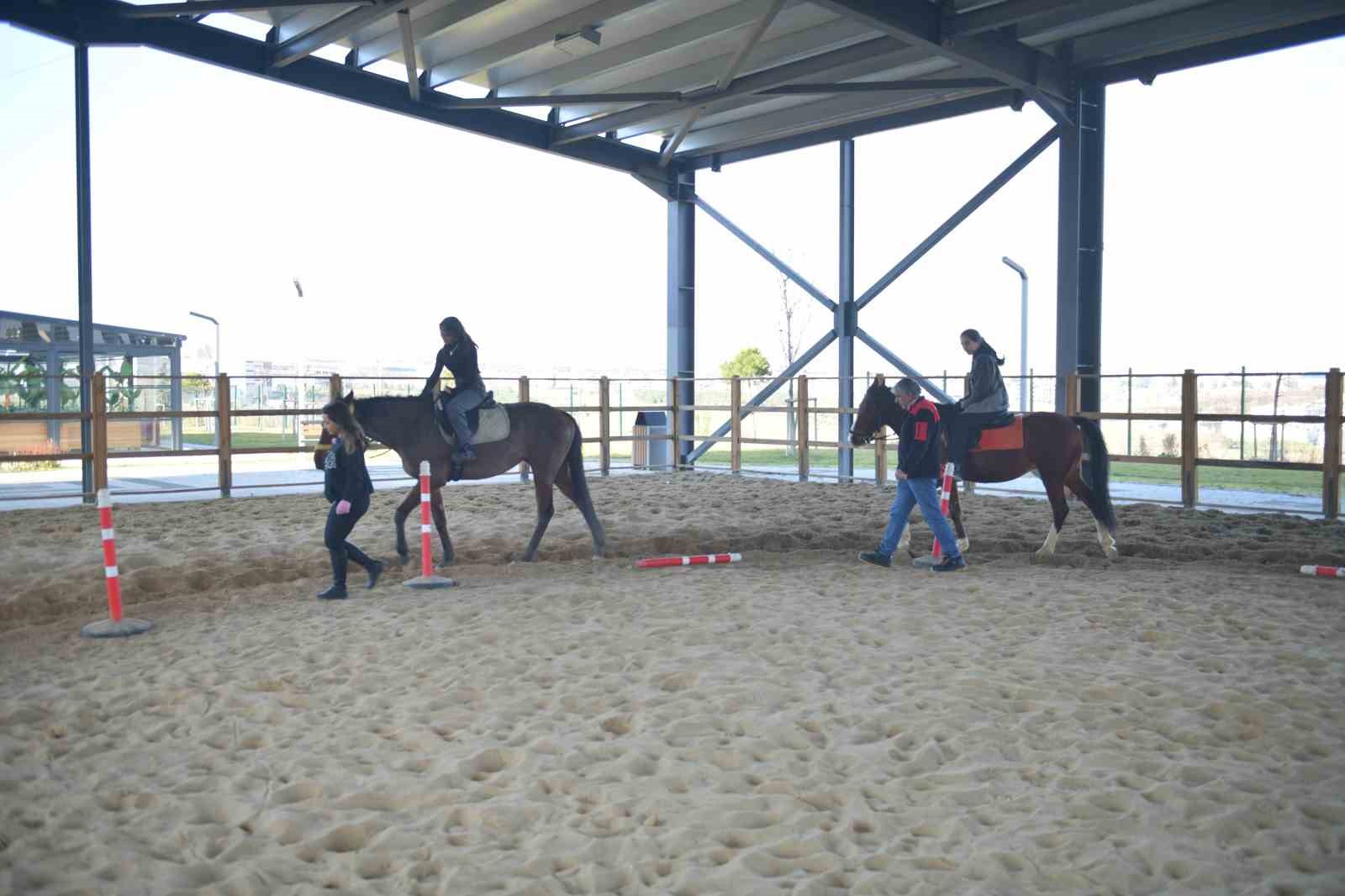 Esenyurtlulardan atlı sporlara yoğun ilgi