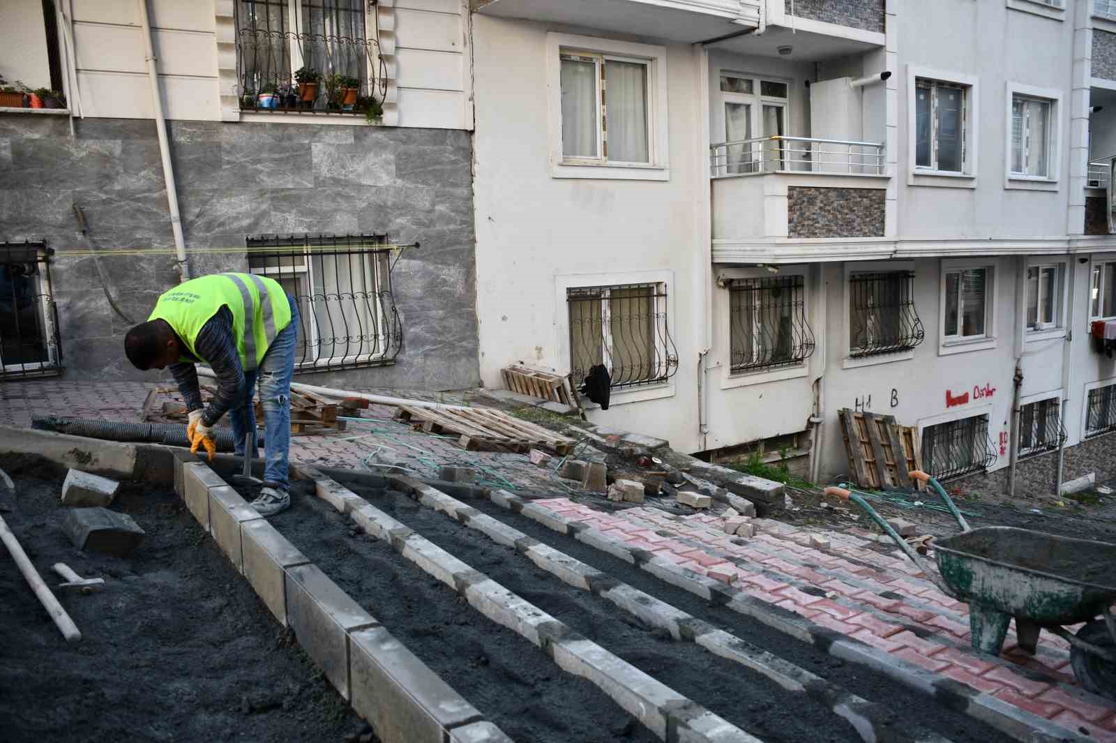 Esenyurt Belediyesinden bir rekor daha:2 ayda 34 bin metrekare parke yol