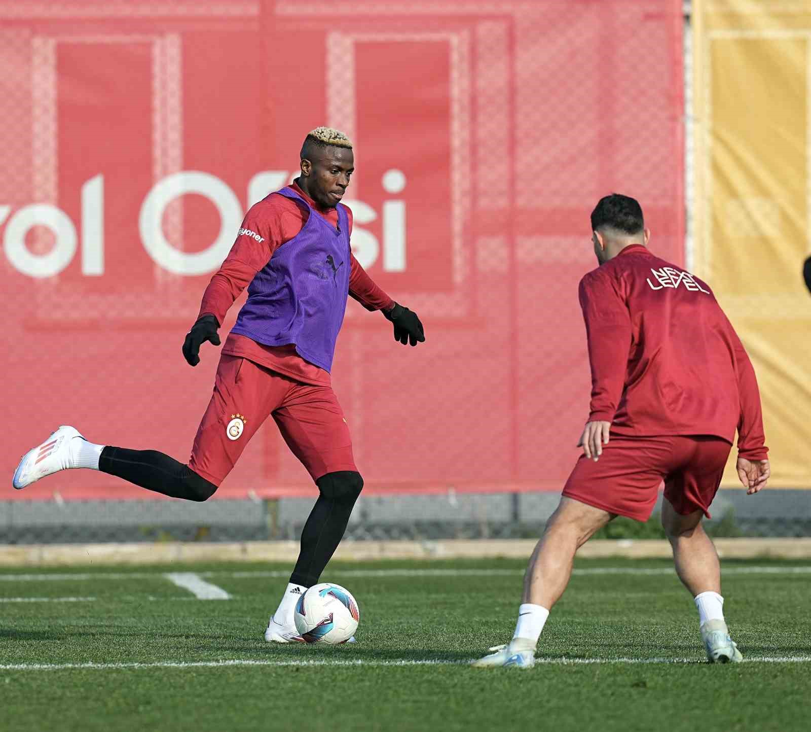 Galatasaray, Başakşehir maçı hazırlıklarına başladı