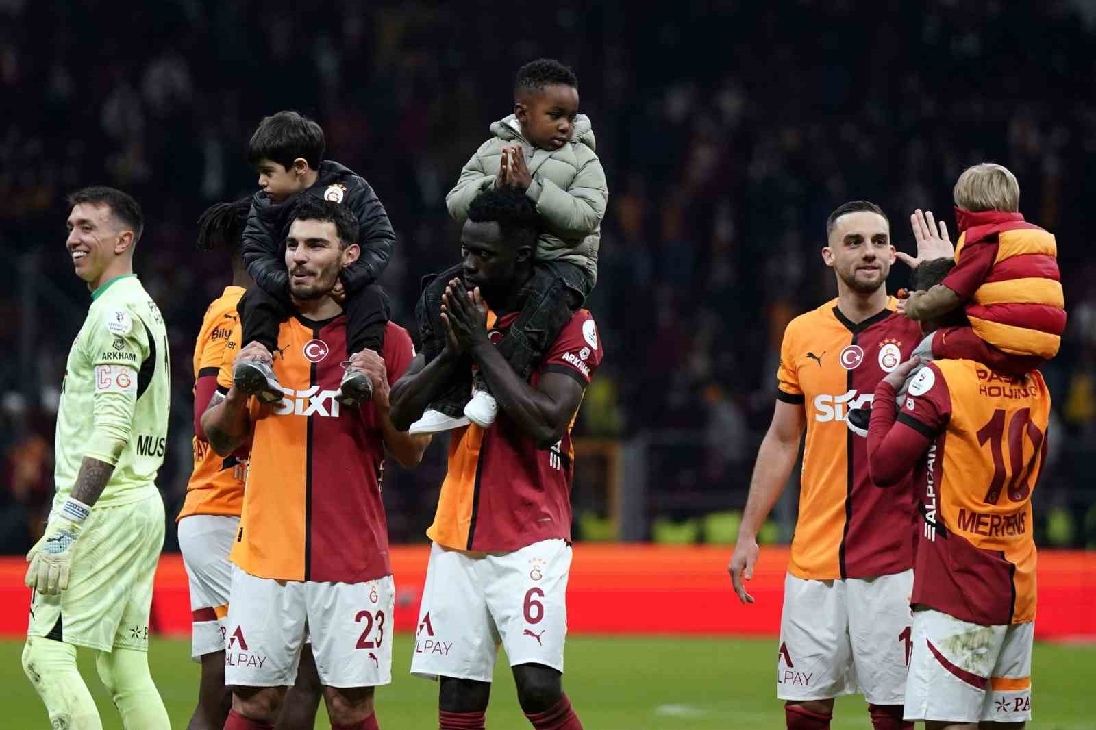 Galatasaray yenilmezlik serini 21 maça çıkardı