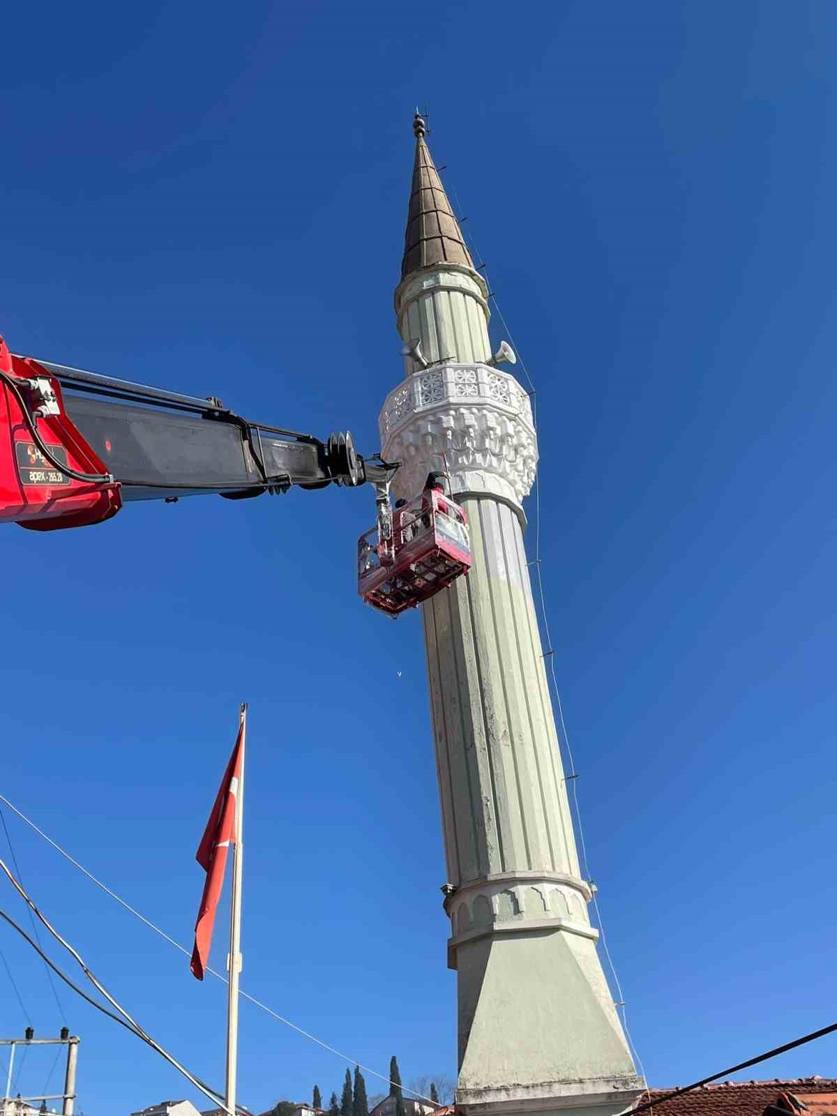 Hacıhızır Bağlar Yolu Cami’nin dış cephesi yenilendi