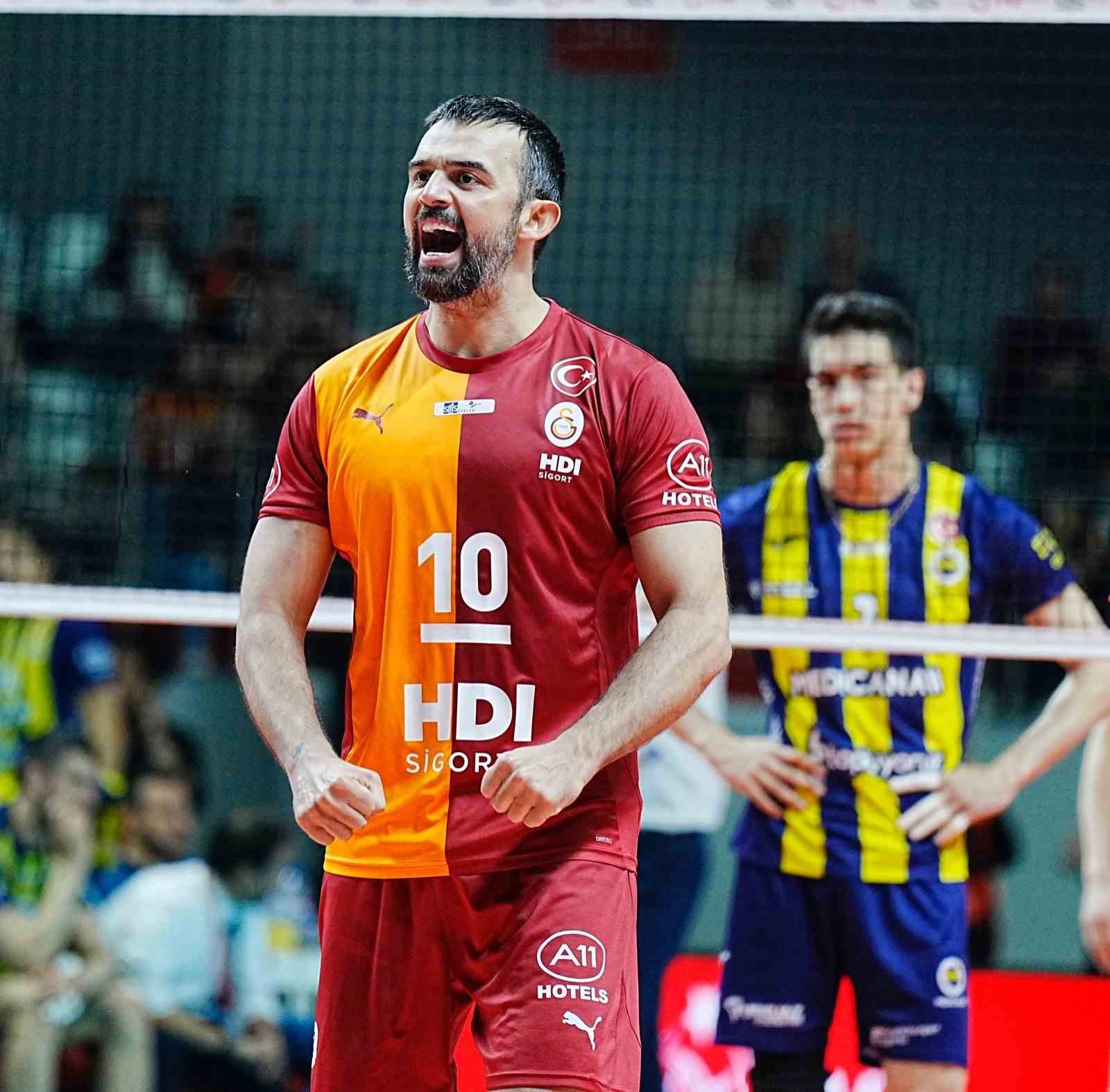 Efeler Ligi: Galatasaray: 3 - Fenerbahçe: 0