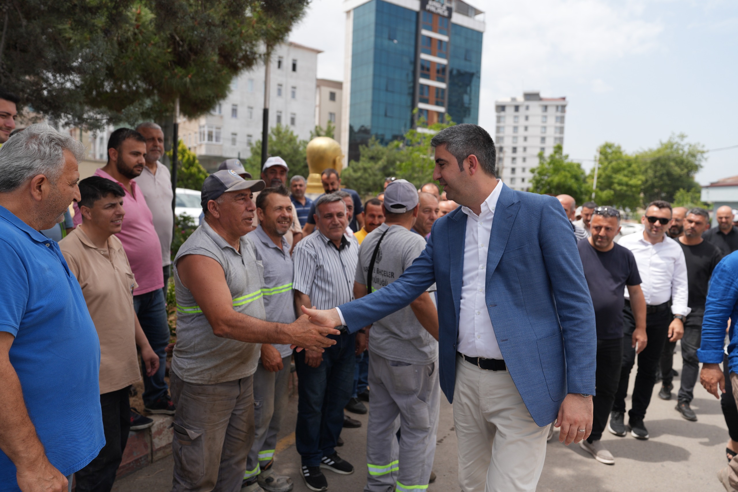 Başkan Gökhan Yüksel, Belediye Personeliyle Bayramlaştı (1)