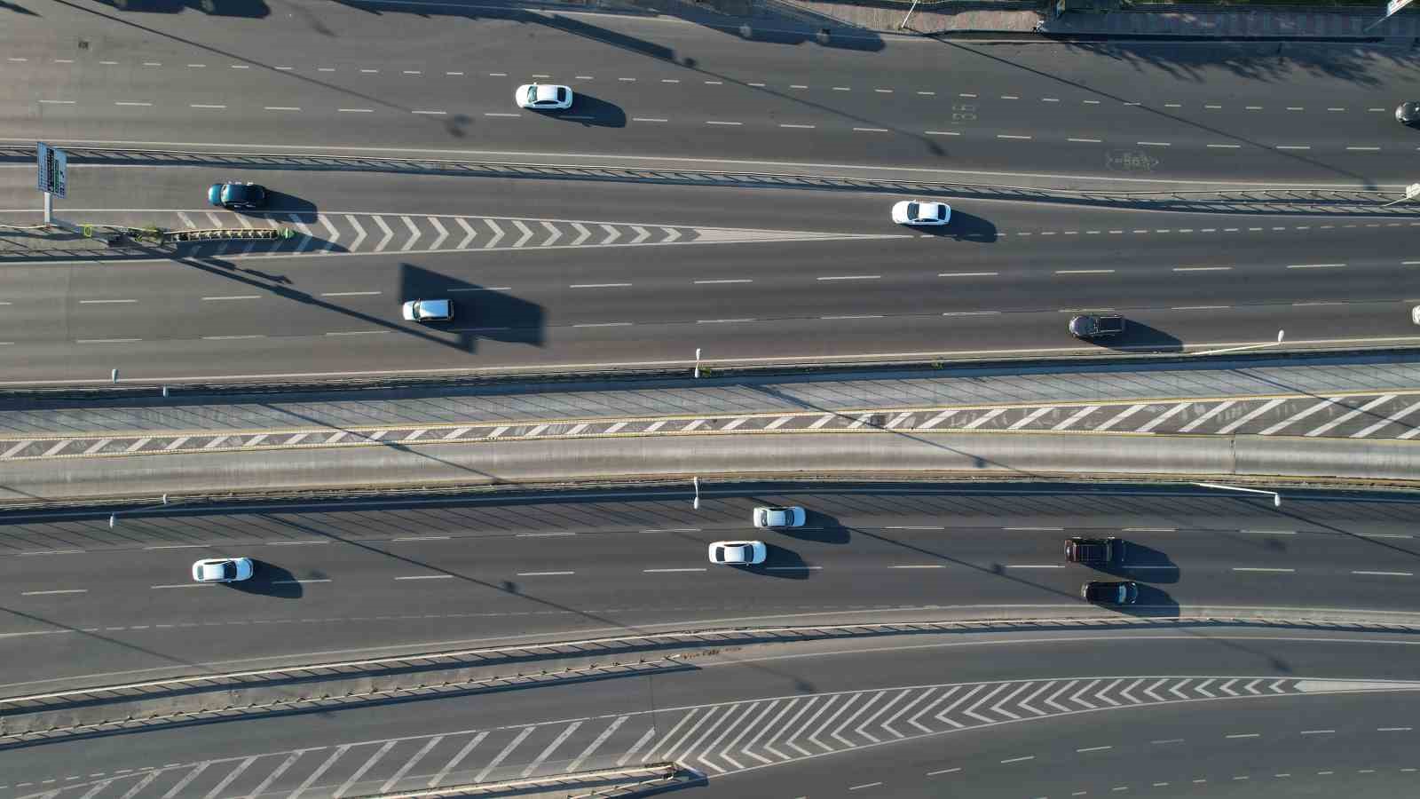 Bayramın ilk gününde yollar boş kaldı