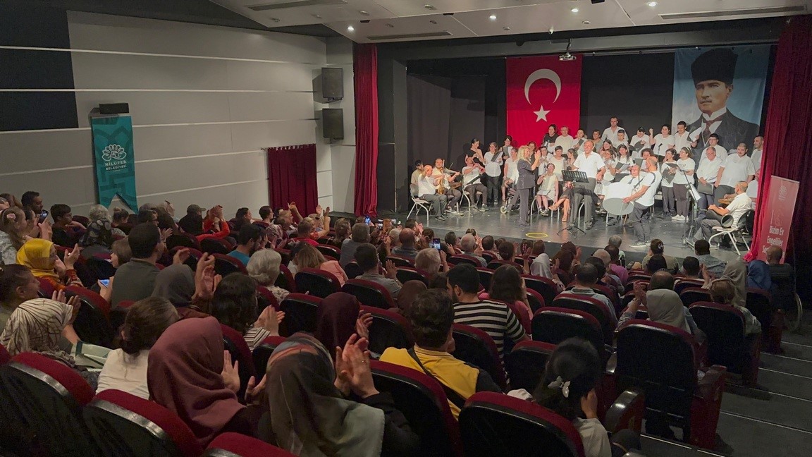 Bizim Ev katılımcılarından muhteşem konser