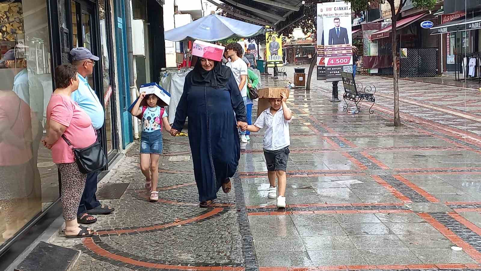 Edirne’de sağanak yağmur etkili oldu