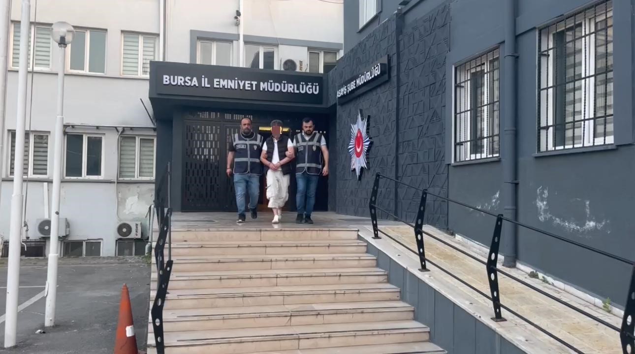 (Özel) ’Silahlı yağma’ suçundan 25 yıl hapis cezasıyla aranıyordu, kıskıvrak yakalandı