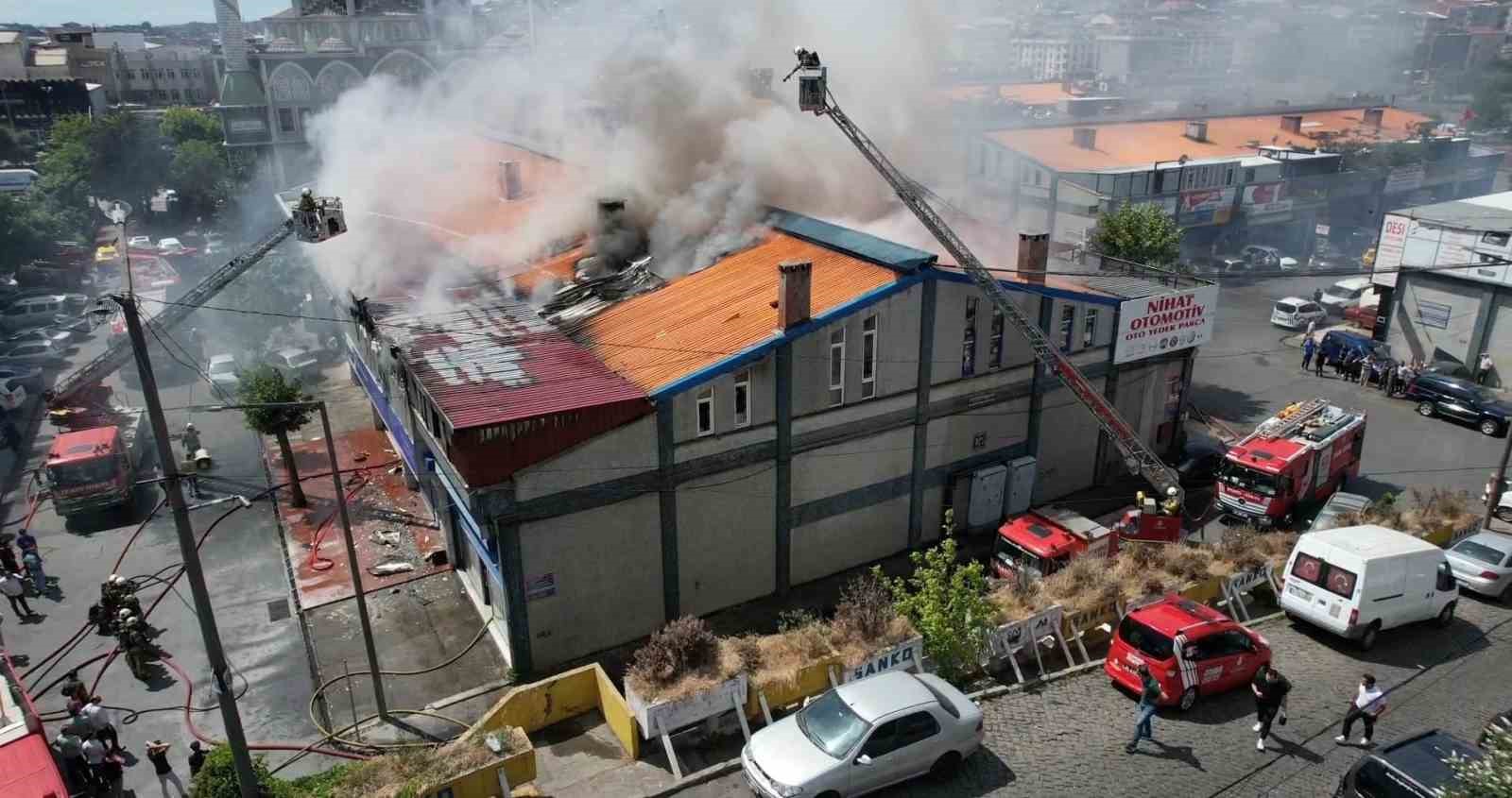 Sultangazi’de Sanko Sanayi Sitesi’nde korkutan yangın