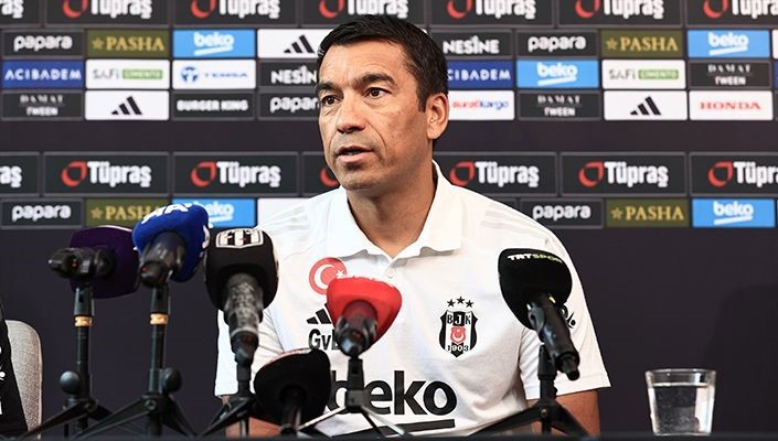 Giovanni van Bronckhorst: "Galatasaray maçına en iyi şekilde hazırlanıyoruz"