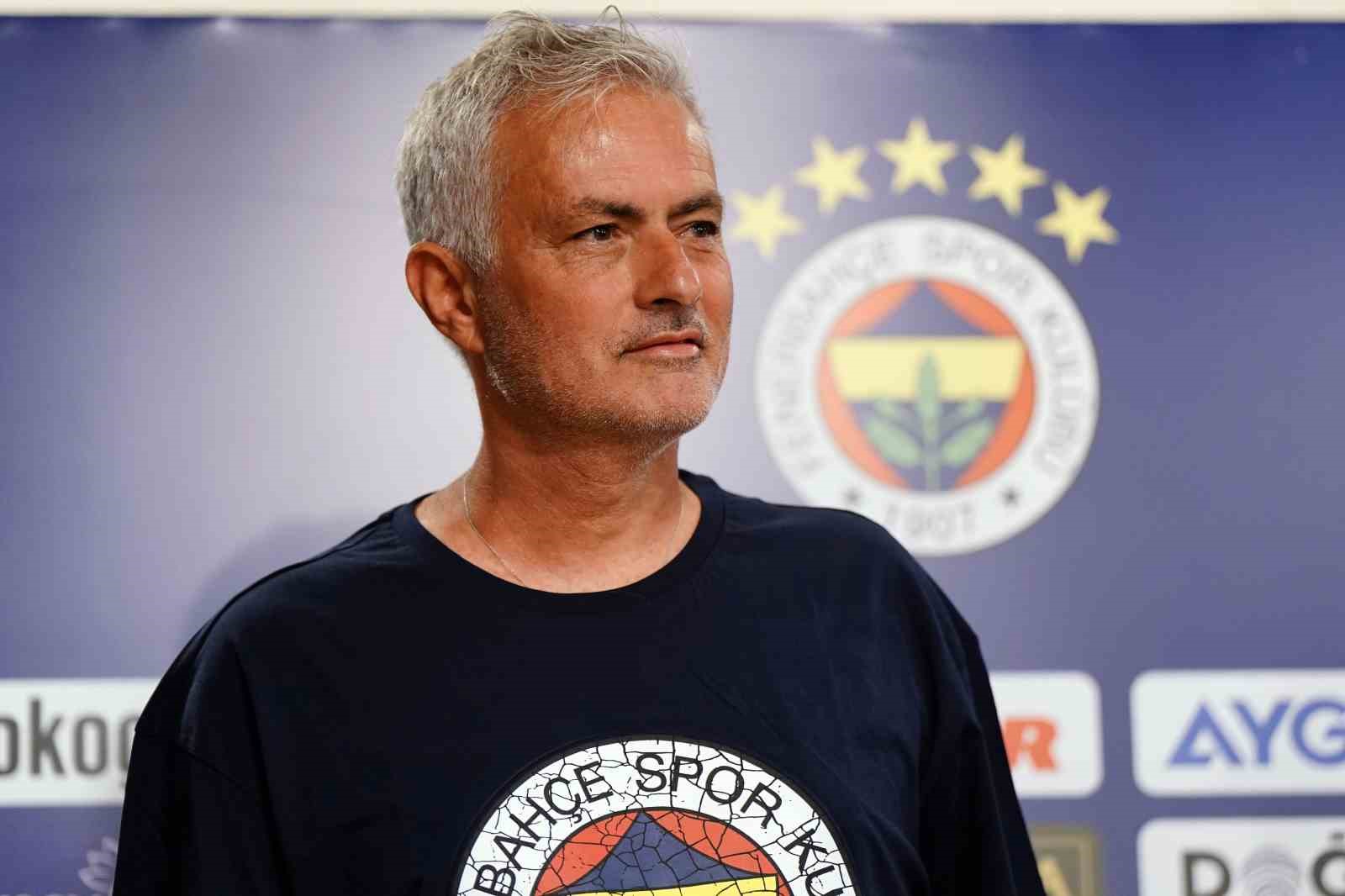 Jose Mourinho: “Avrupa’da 150-160 maçım var ama yarına ilk maçım gibi bakıyorum”