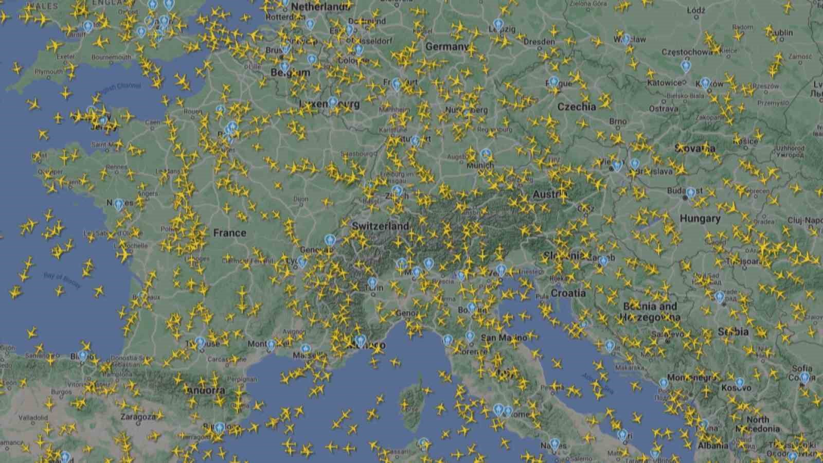 Küresel yazılım sorunu nedeniyle oluşan hava trafiği yoğunluğu kaydedildi