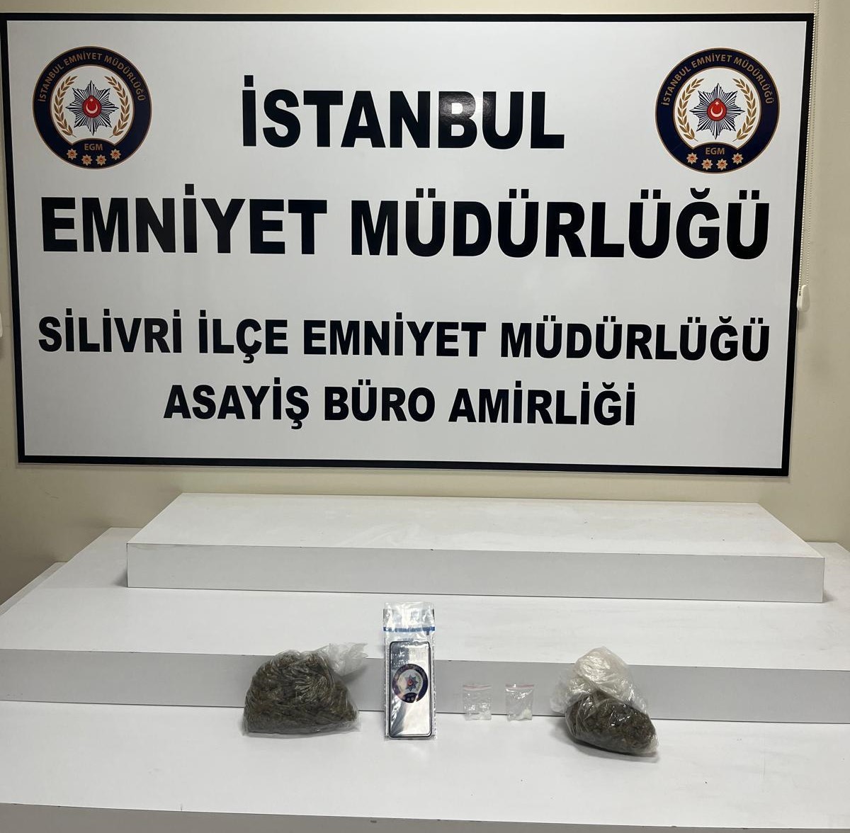 Silivri’de taksiye binen yolcu denetim yapan polislerden kaçtı