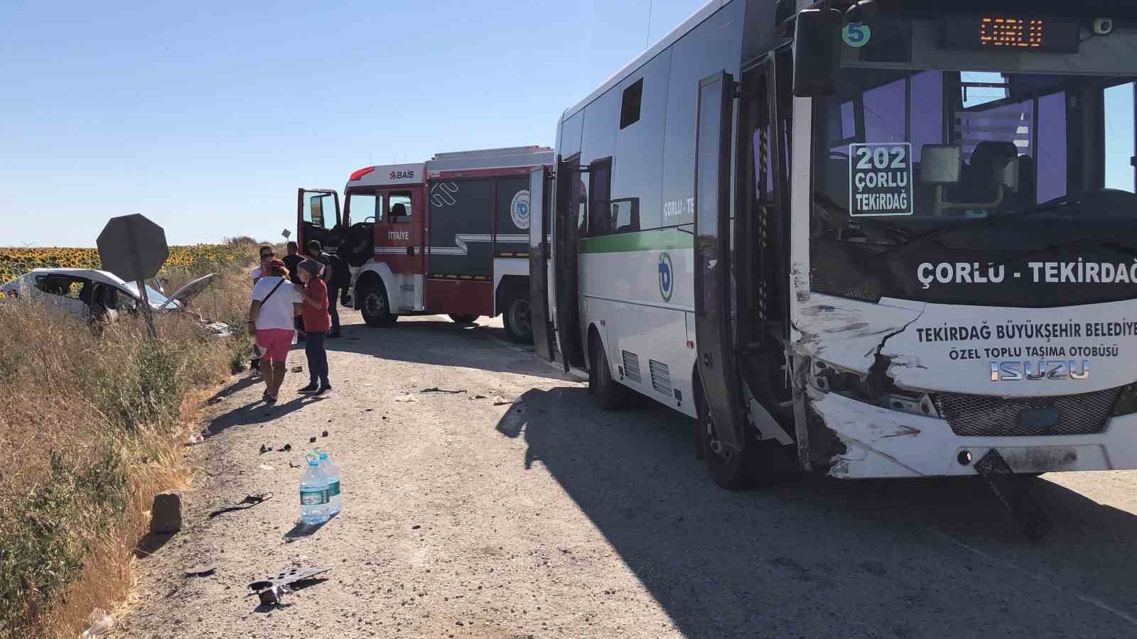 Tekirdağ’da yolcu minibüsü otomobille çarpıştı: 4 yaralı