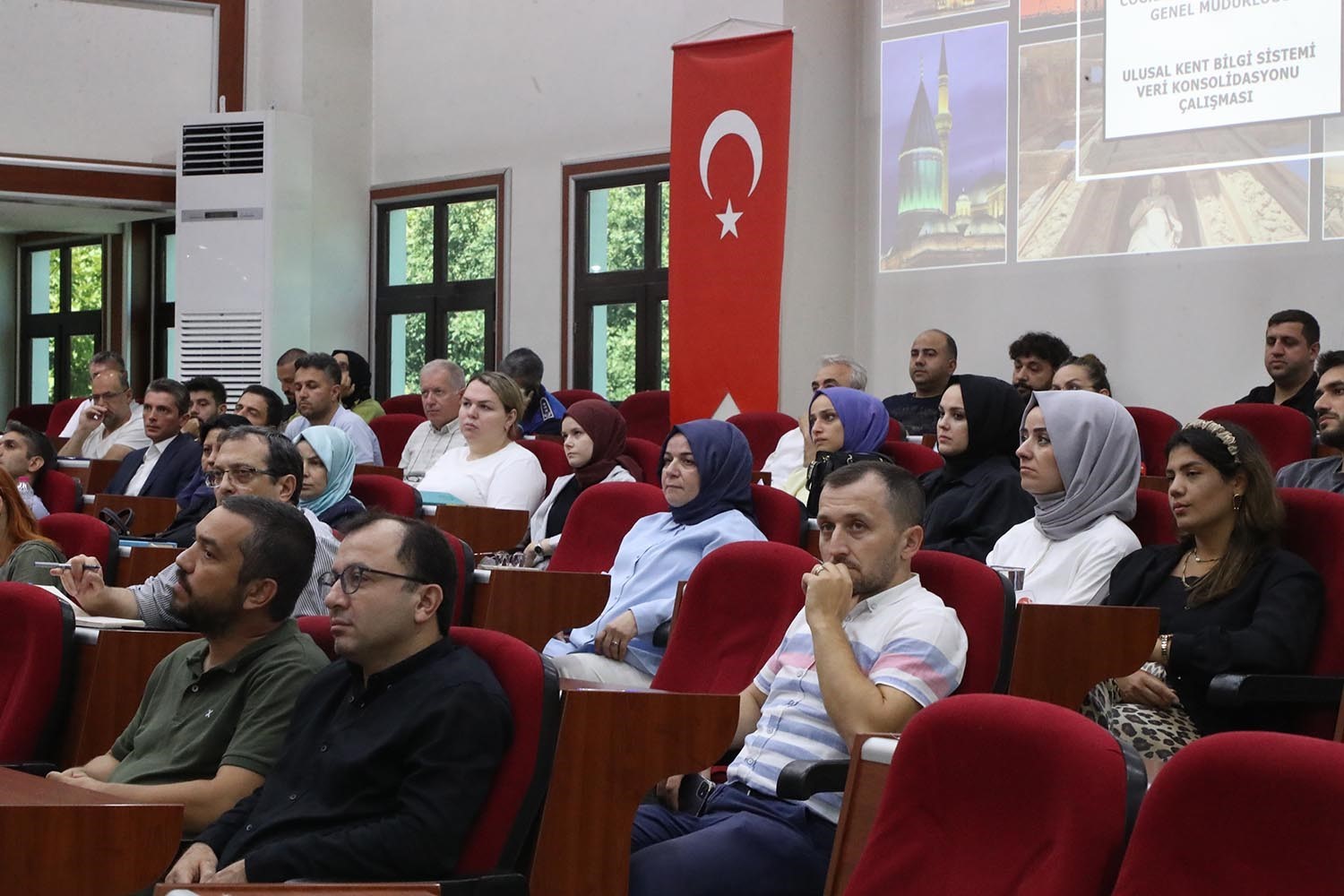 Büyükşehir çalışanlarına ‘akıllı şehir’ eğitimi