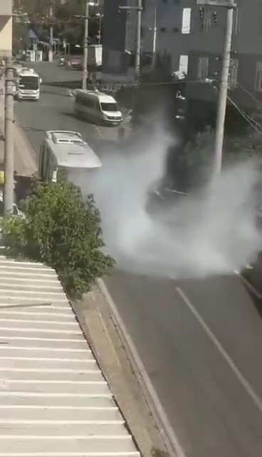 Halk otobüsünde çıkan yangın korkuttu