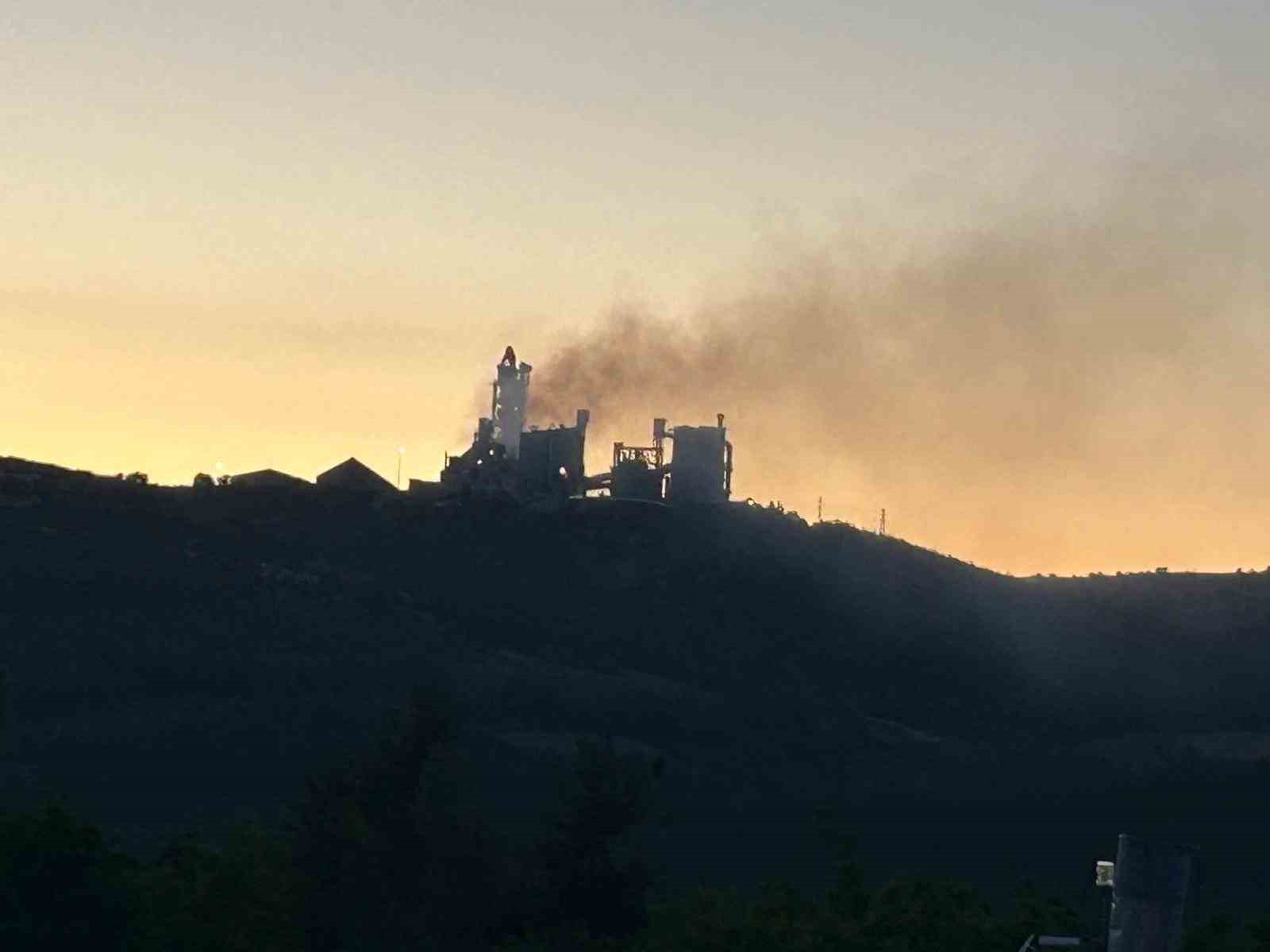 Safi Çimento Fabrikası’nın saldığı duman köylüleri canından bezdirdi