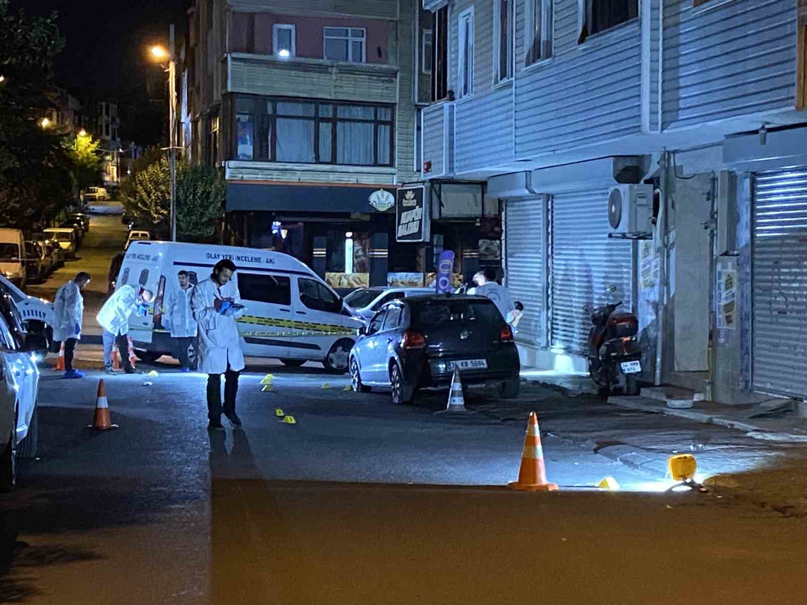 Sultangazi’de olaylı gece: Kuaföre silah ve patlayıcı maddeyle saldırdılar