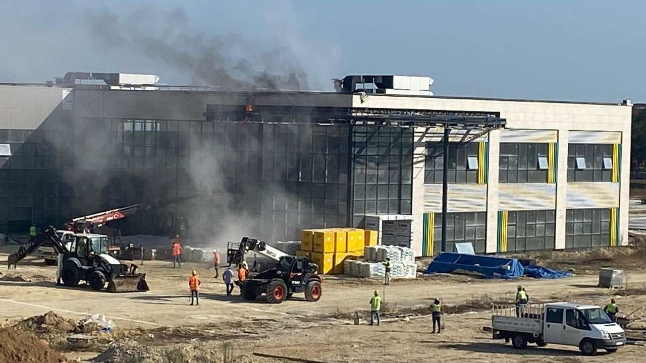 Tekirdağ’da yapımı süren hastanede yangın