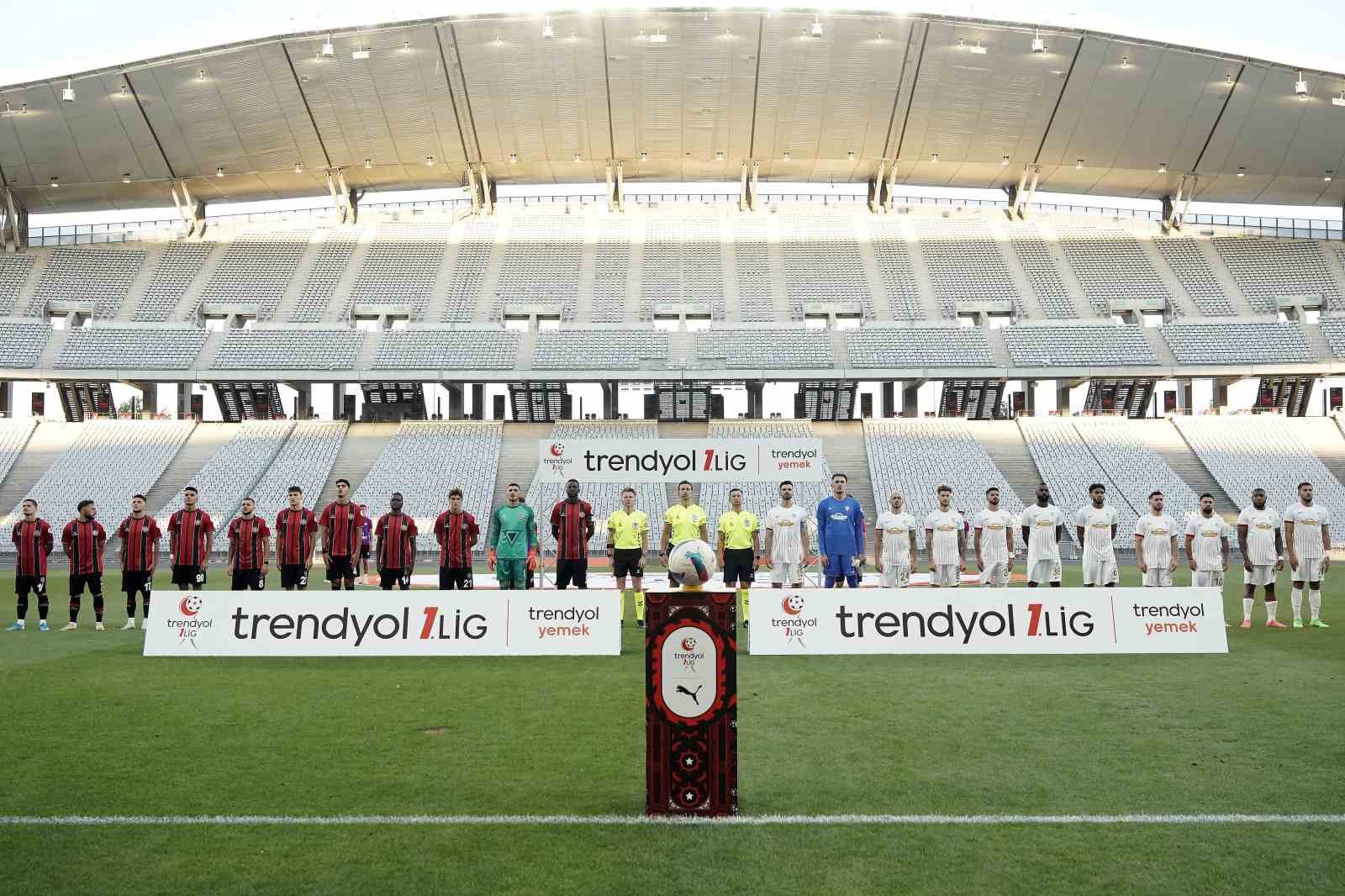 Trendyol 1. Lig: Fatih Karagümrük: 0 - Amed Sportif Faaliyetler: 0 (Maç devam ediyor)