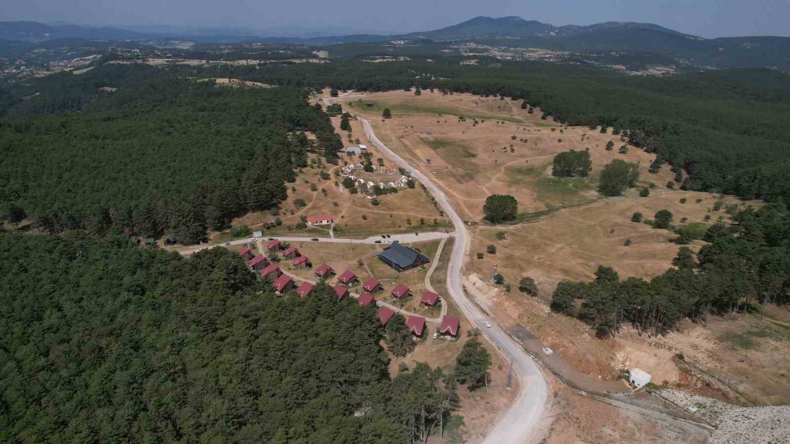 Uludağ’ın güney yamaçlarındaki yayla misafirlerine unutulmaz deneyimler yaşatıyor