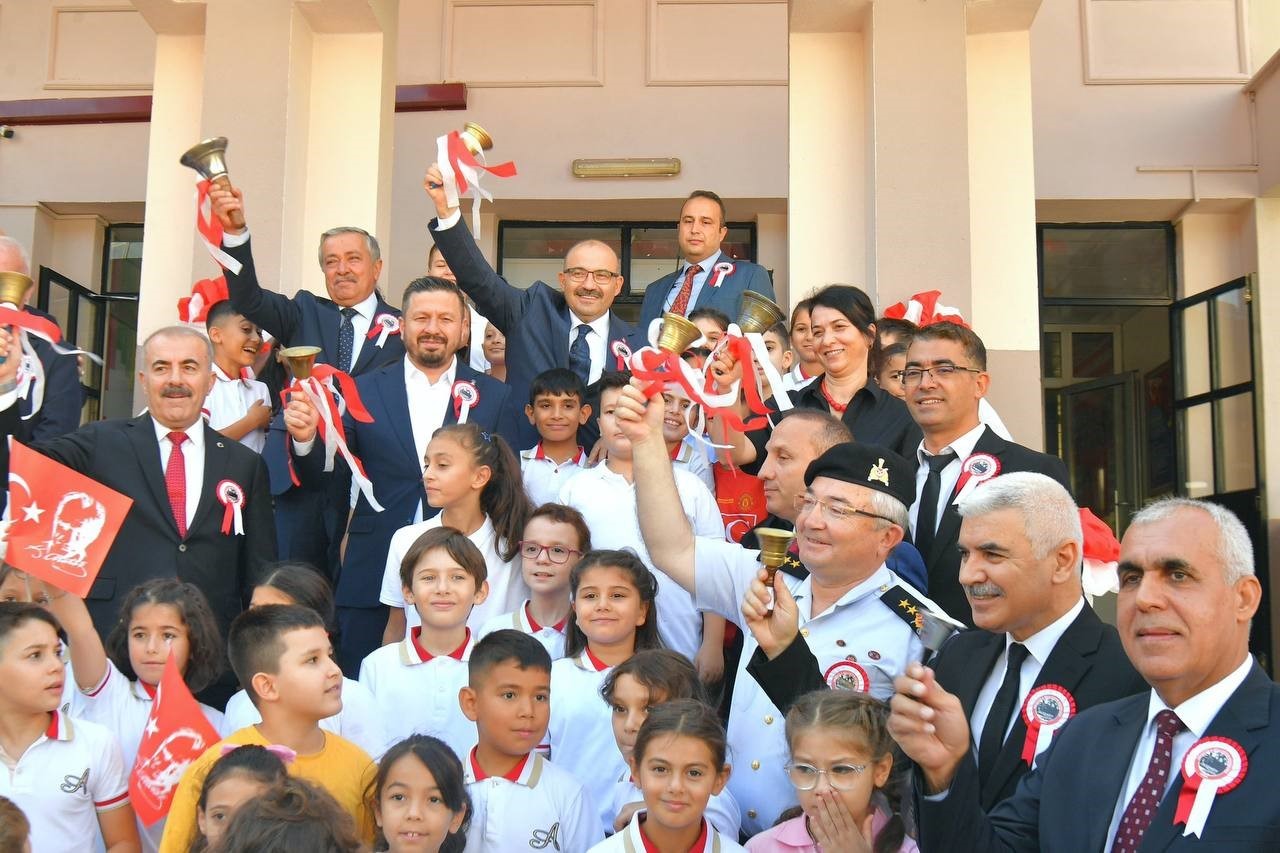 Balıkesir’de yeni Eğitim ve Öğretim yılı törenle başladı