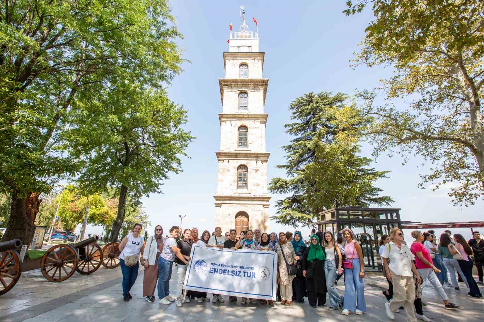 Bursa’nın güzelliklerini işaret diliyle tanıyorlar