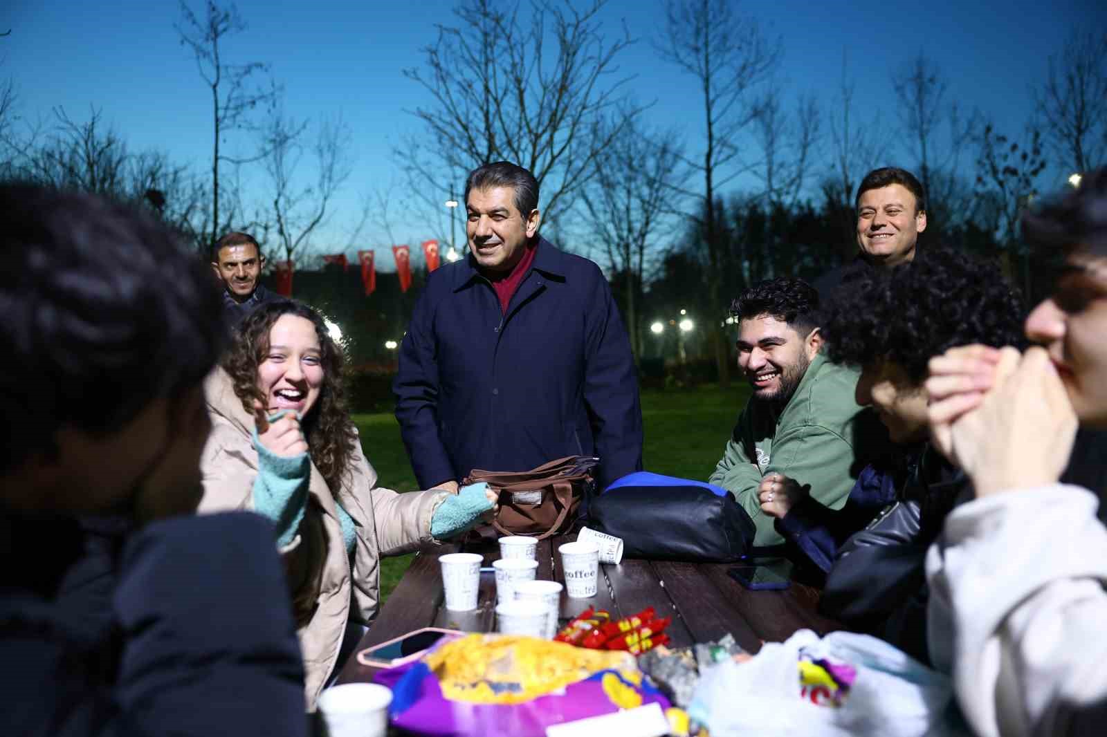 Esenler Belediyesi’nden öğrencilere destek