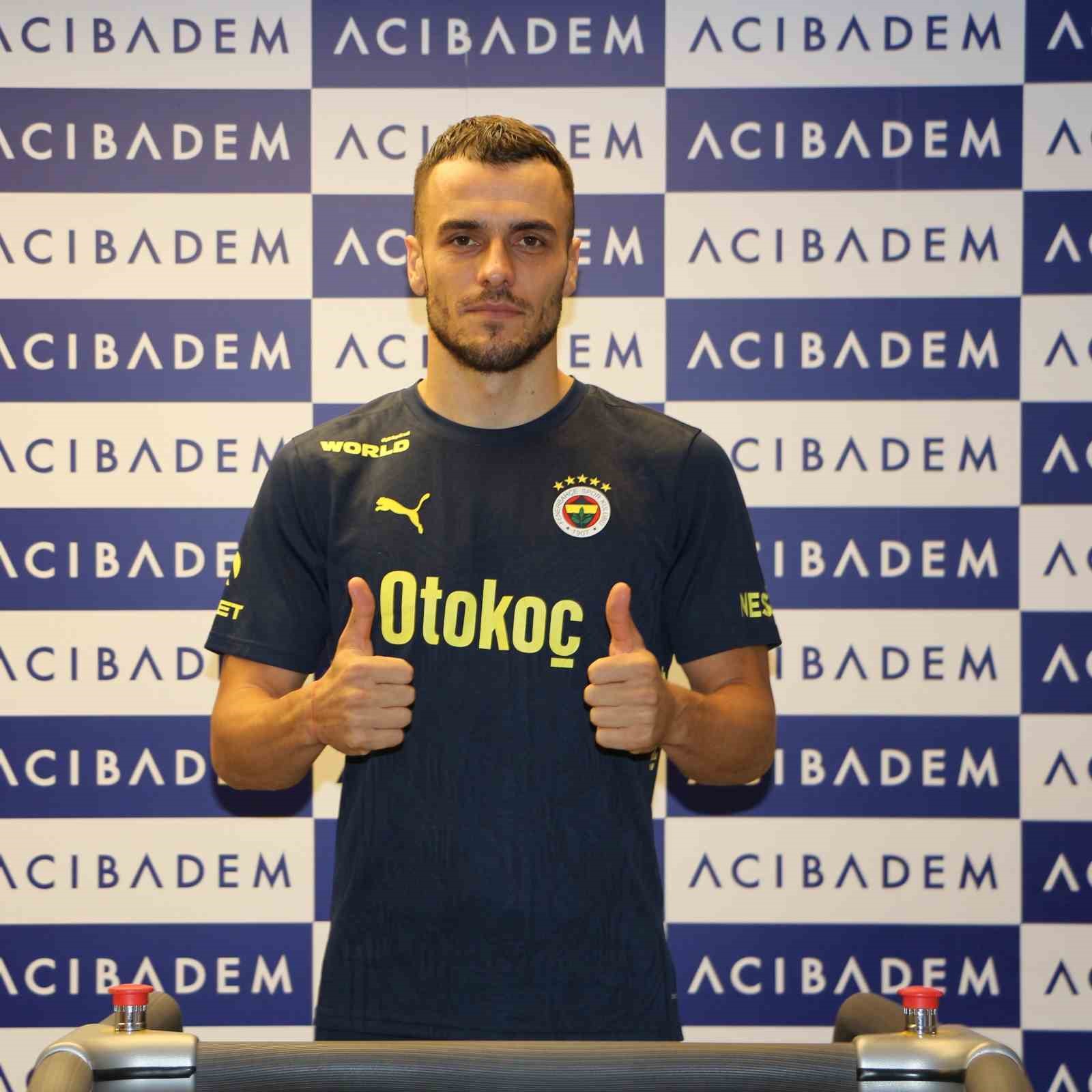 Filip Kostic sağlık kontrolünden geçti