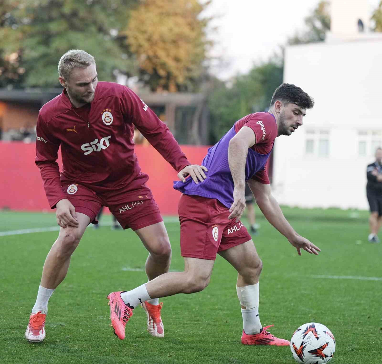 Galatasaray’da PAOK maçı hazırlıkları başladı