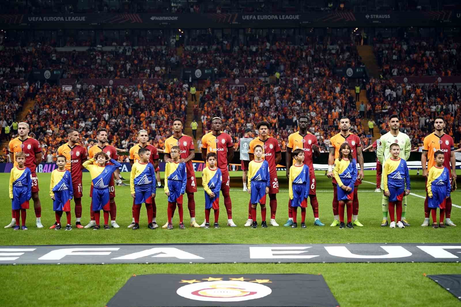 Galatasaray’da zorunlu tek değişiklik