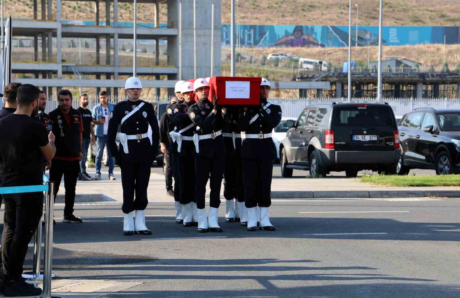 İsrail’in katlettiği Ayşenur Ezgi Eygi’nin cenazesi İstanbul’a getirildi