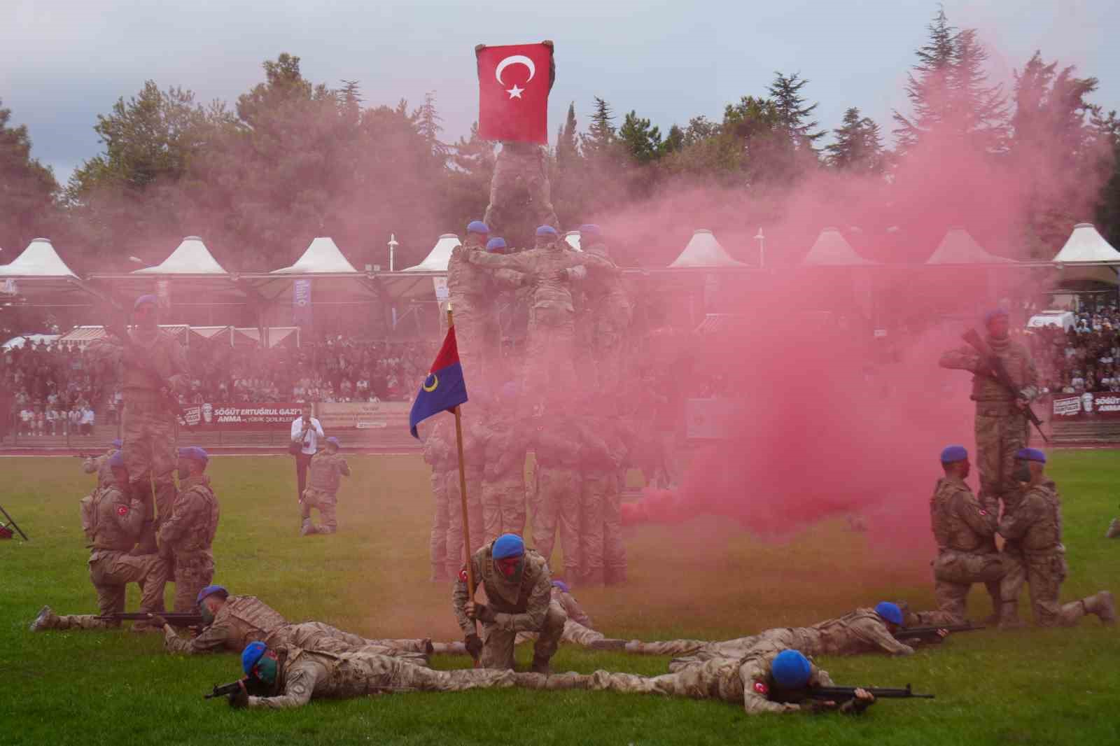 Jandarma Merasim Birliği gösterisi ayakta alkışlandı