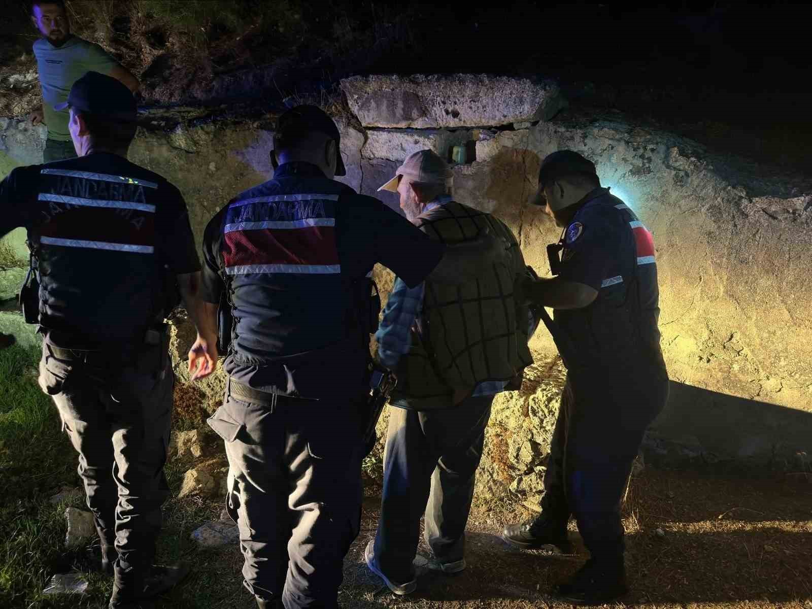 Kayıp Alzheimer hastası yaşlı adam jandarma tarafından bulundu