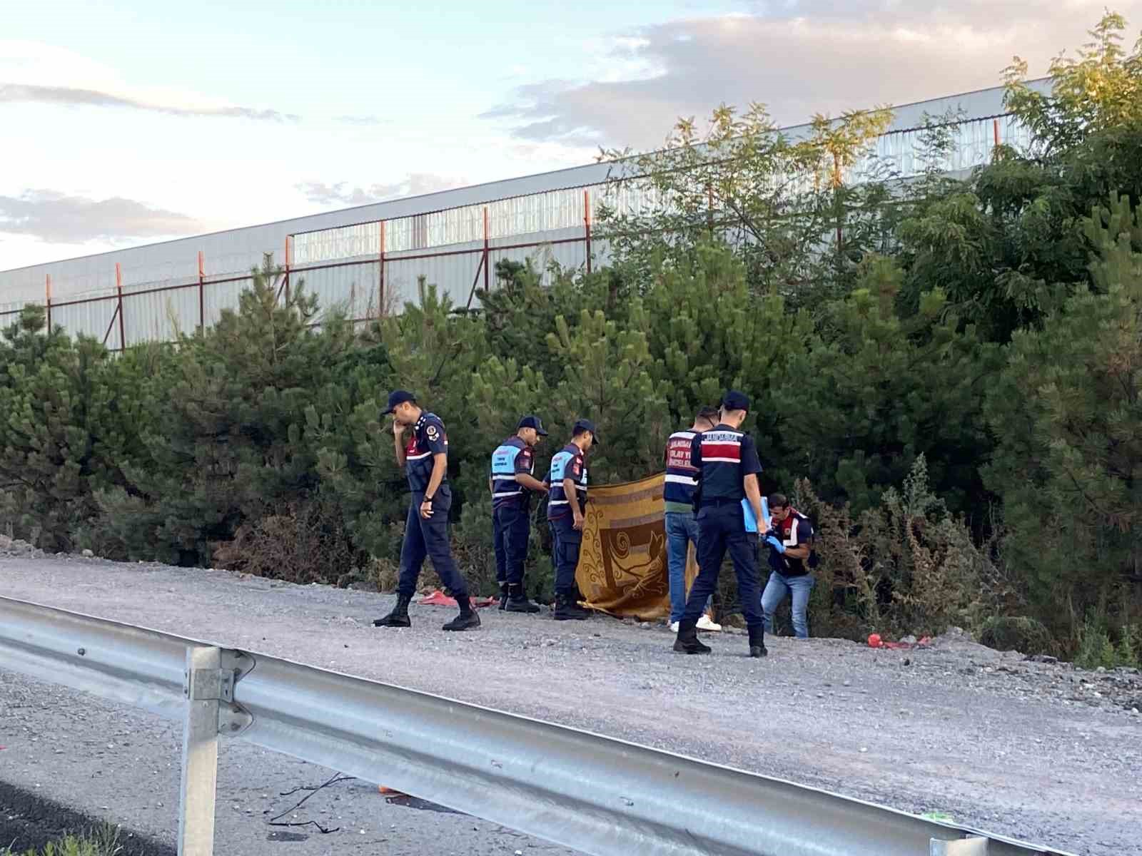 Kuzey Marmara Otoyolu’nda feci kaza... Takla atan araç metrelerce sürüklendi: 1 ölü, 5 yaralı