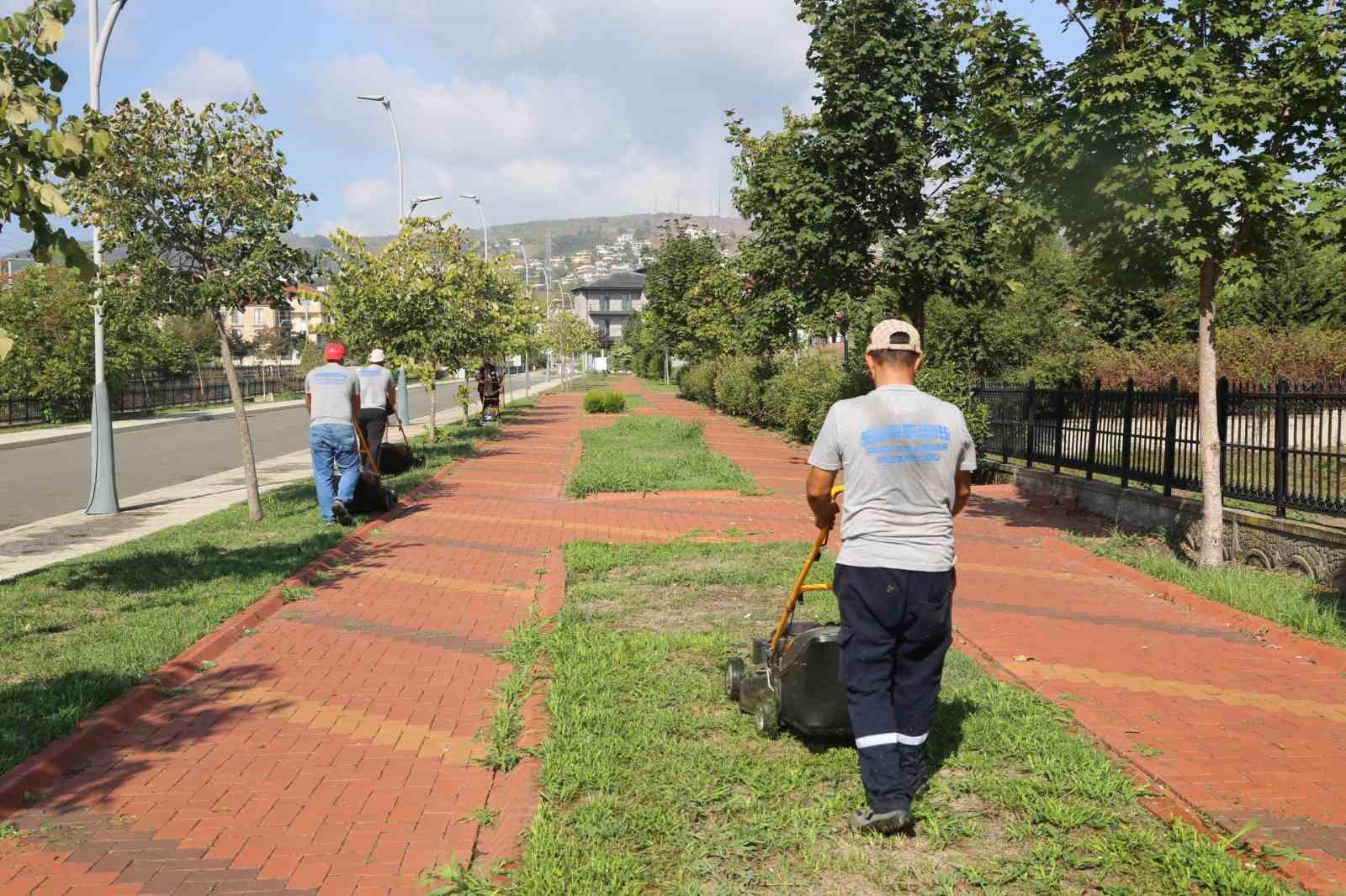 Serdivan’da yollar temiz ve bakımlı