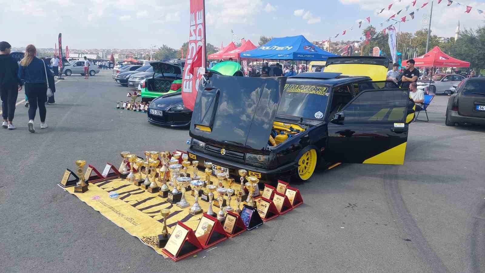 Tekirdağ’da drift şovu ve modifiye araçlar festivali nefes kesti