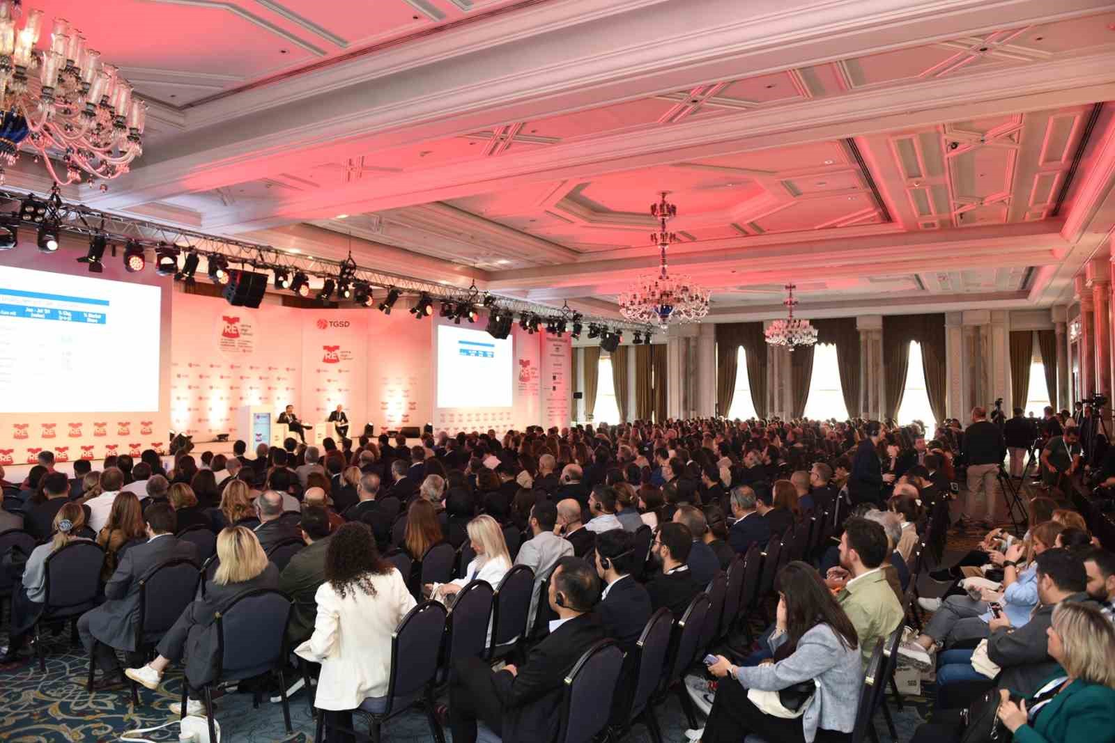 17’nci İstanbul Hazır Giyim Konferansı başladı