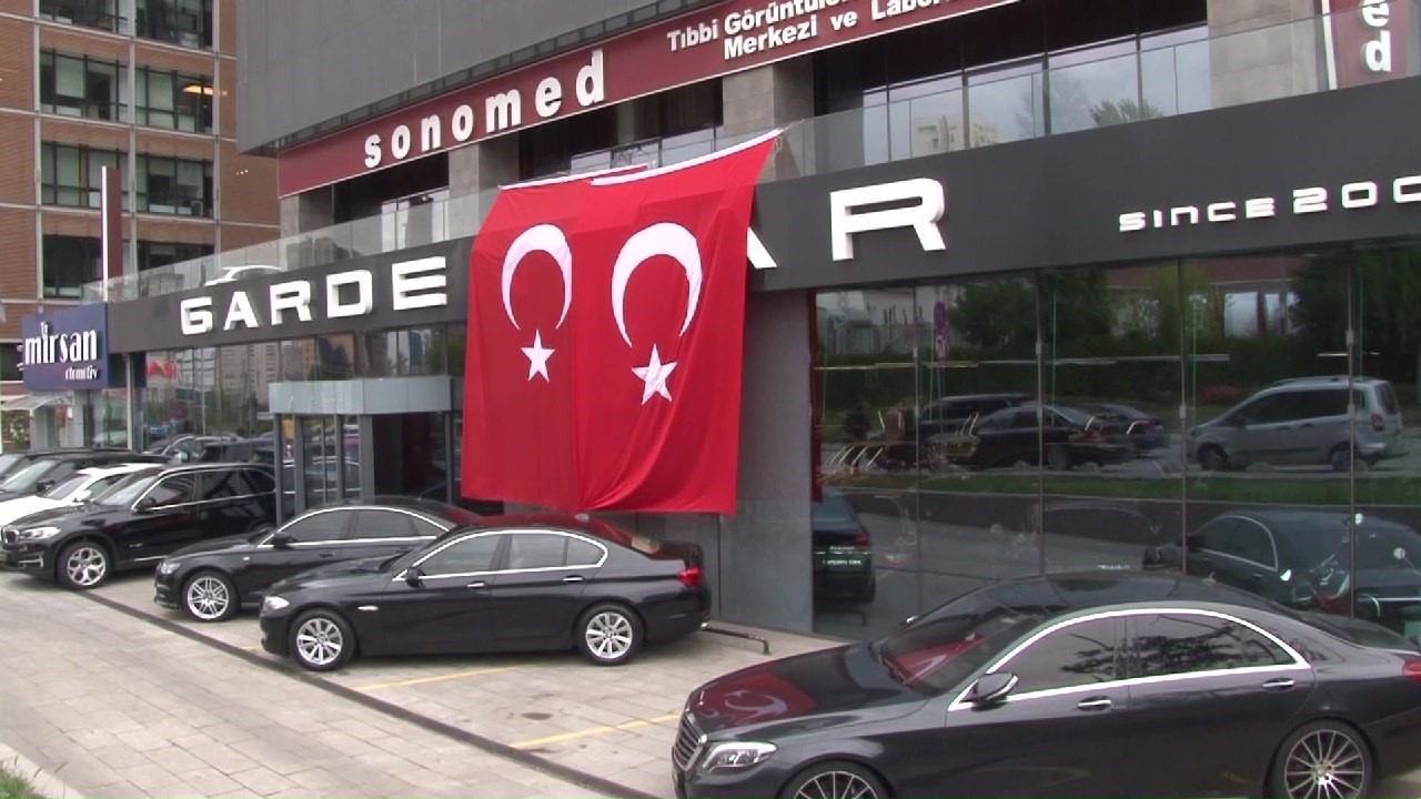 Ataşehir’de galeri kurşunlandı, olay anı kamerada