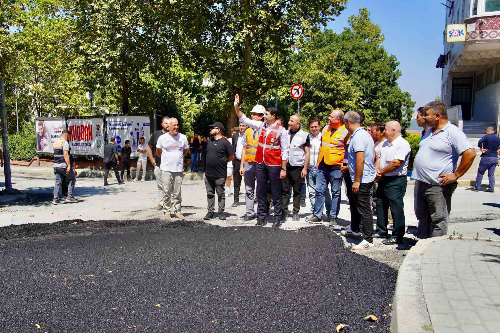 Avcılar’da 5 ayda  50 bin tonun üzerinde asfalt serimi yapıldı