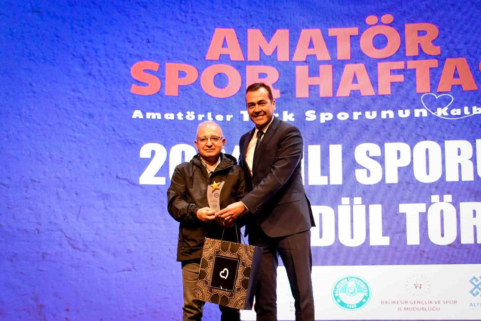 Balıkesir’de ’En Başarılı Spor Muhabiri’ ödülü İHA’ya