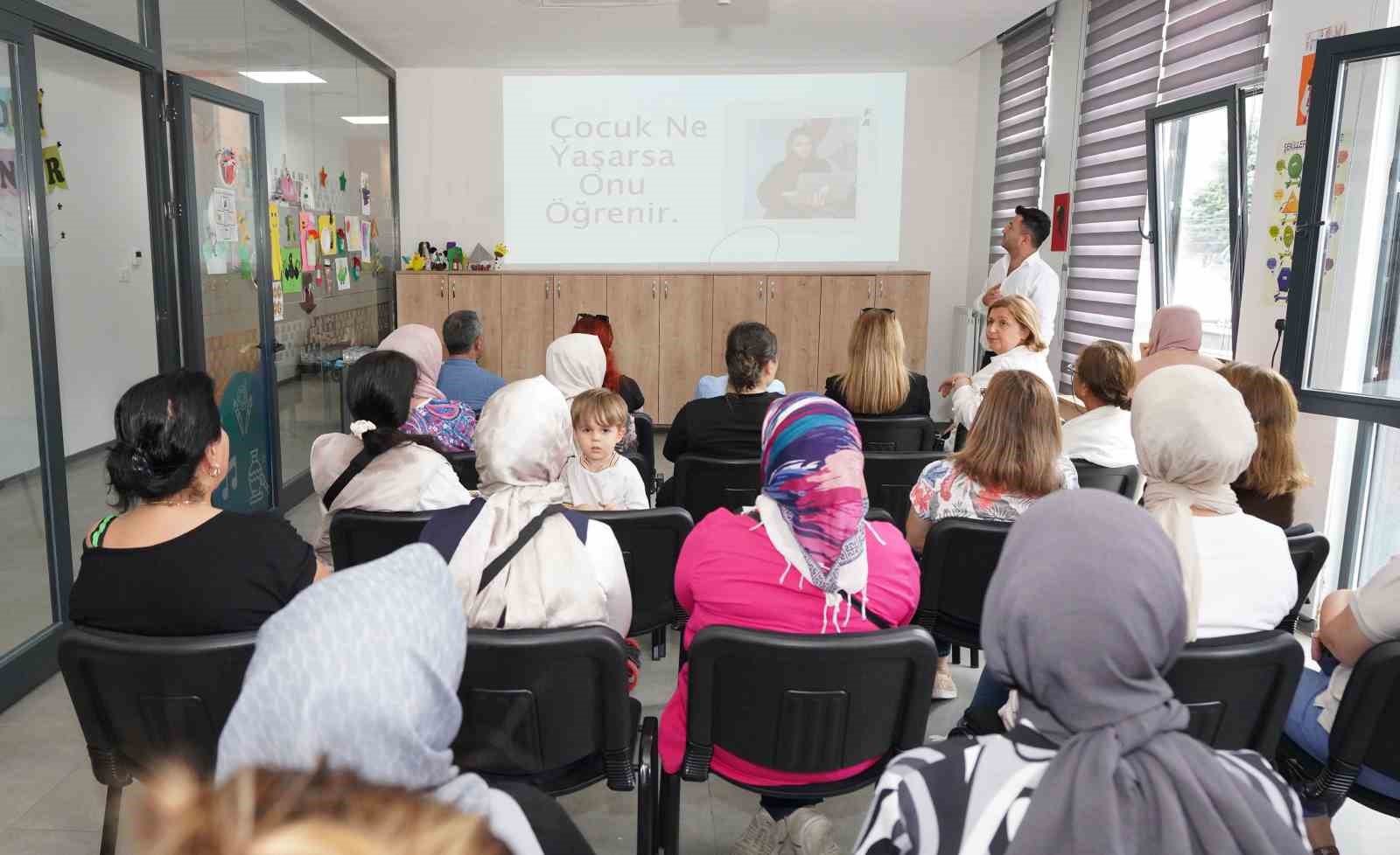 Beylikdüzü Belediyesi’nden ‘Mükemmeliyetçi Anne Baba Tutumları’ semineri