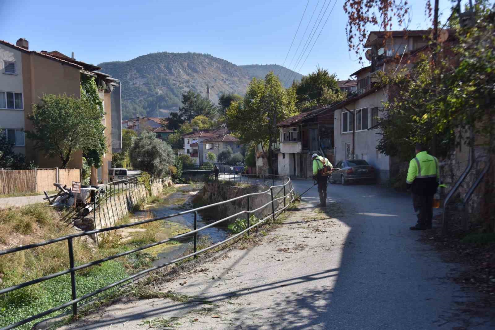 Bilecik’te dalakdere ve çevresinde kapsamlı temizlik