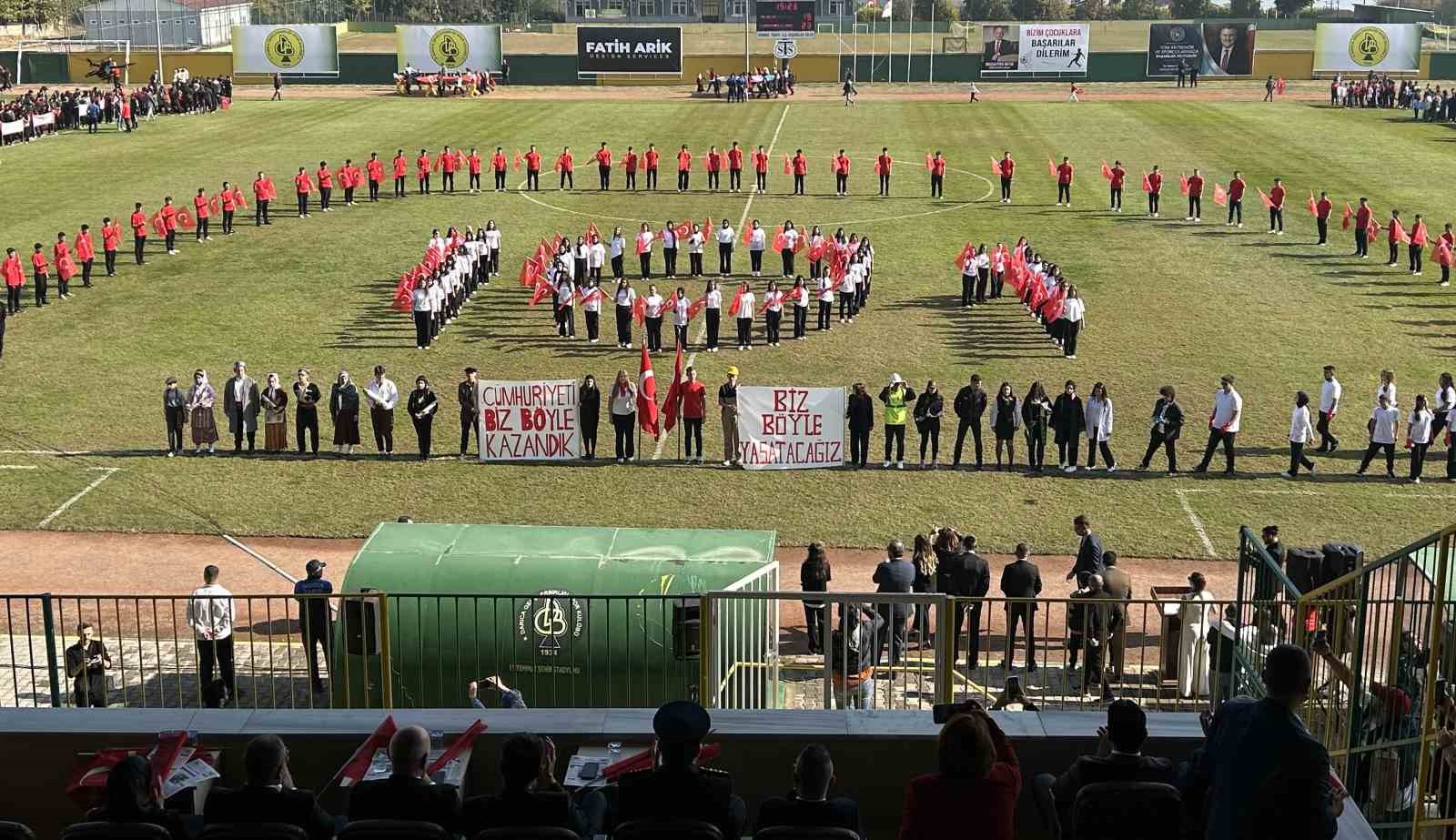 Darıca’da Cumhuriyet’in 101. yılına coşkulu kutlama