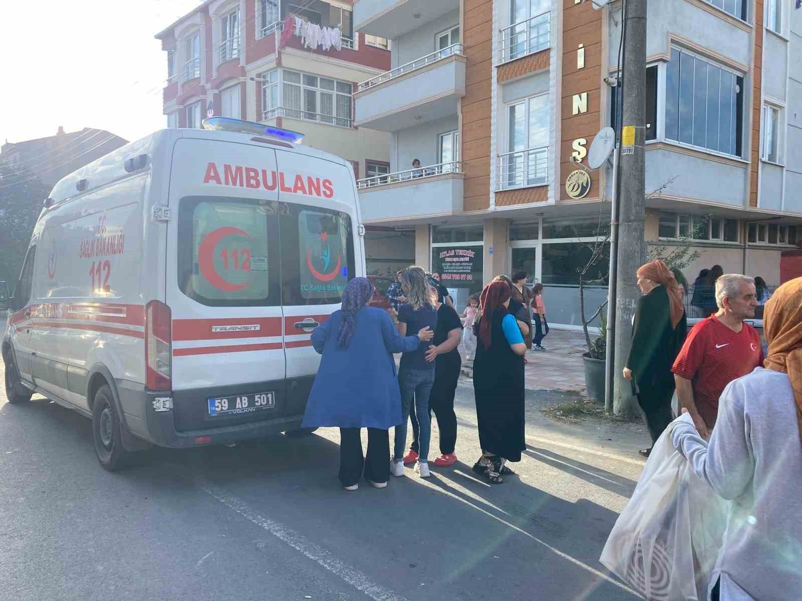 Kapaklı’da 4. kattan düşen çocuk yaralandı