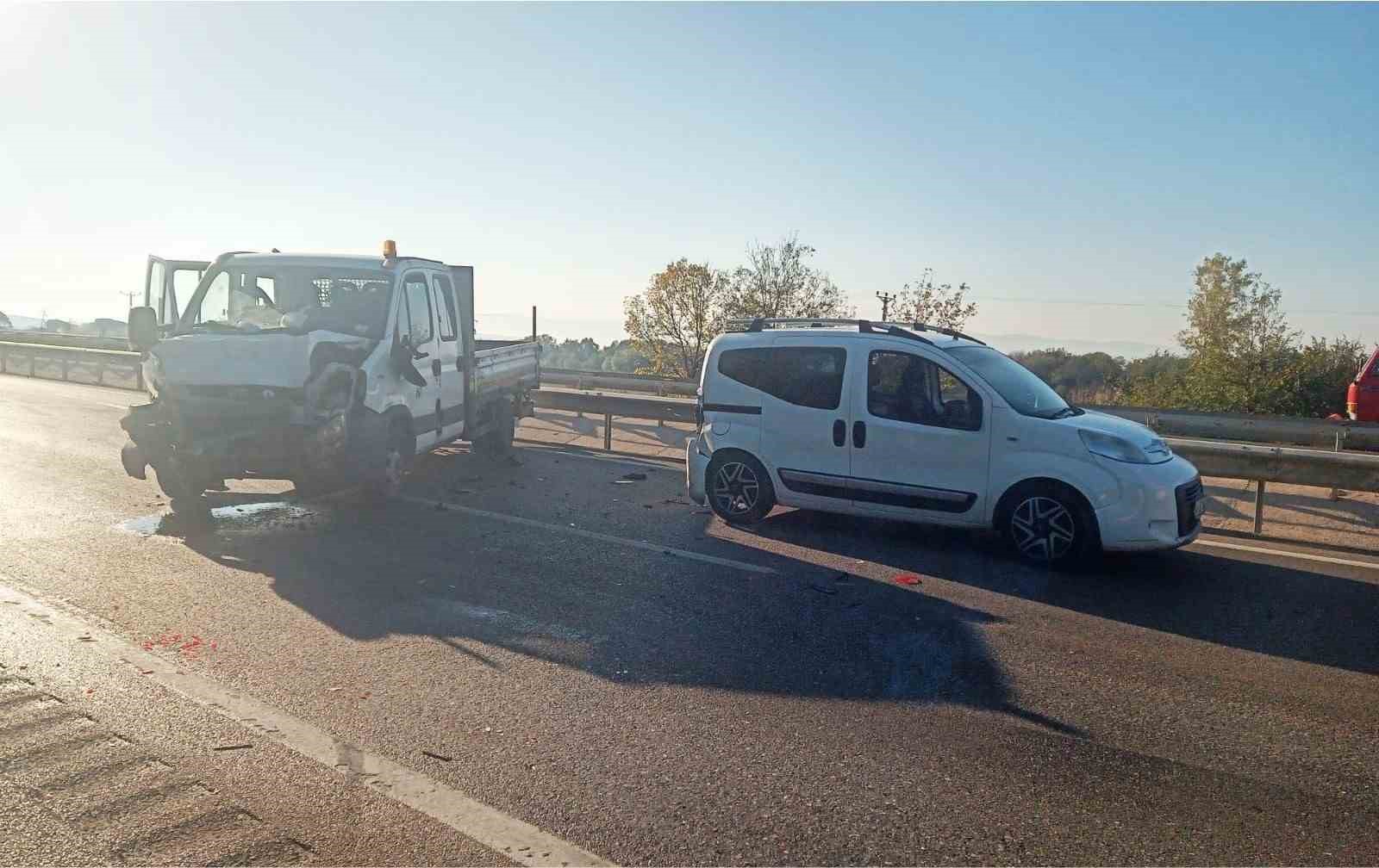 Karacabey’de zincirleme kaza: 9 yaralı