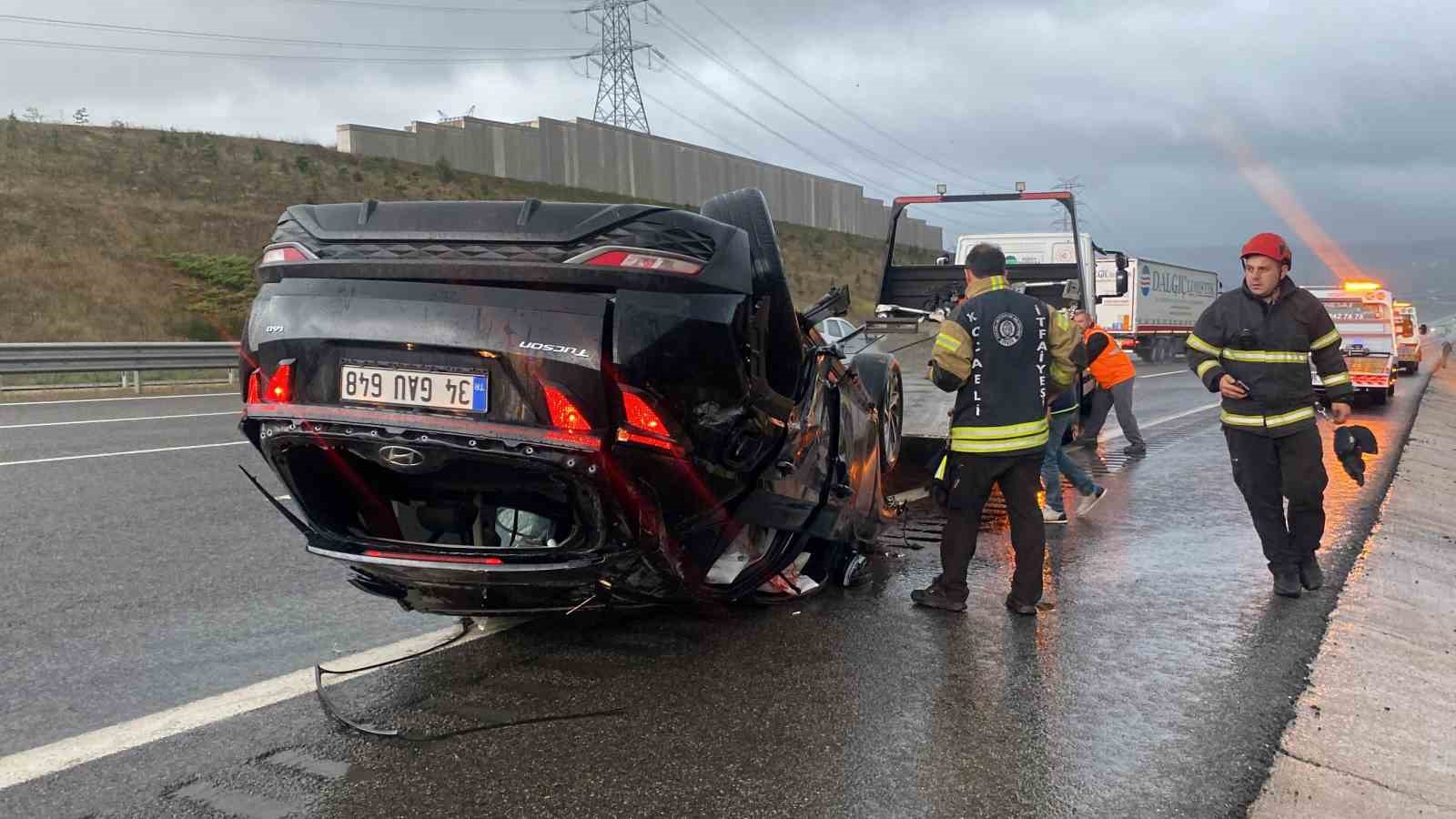 Kuzey Marmara Otoyolu’nda takla atan otomobil sürüklendi: 4 yaralı