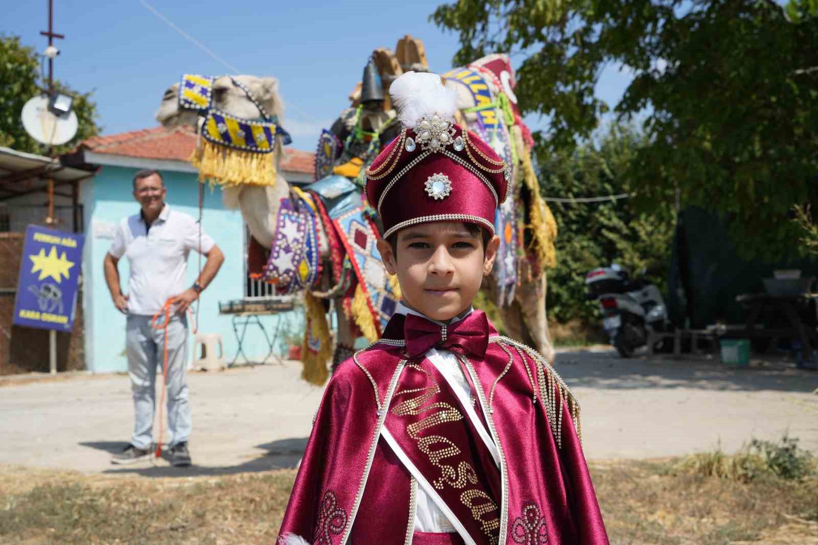 Milyonluk lüks araba ile değil milyonluk güreş devesi ile sünnet konvoyu