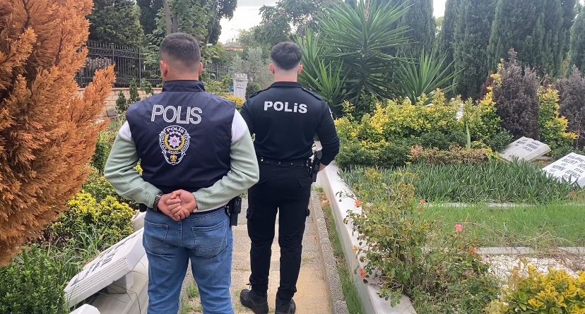 Polis, Cem Garipoğlu’nun kabrinin bulunduğu mezarlıkta nöbet tutuyor